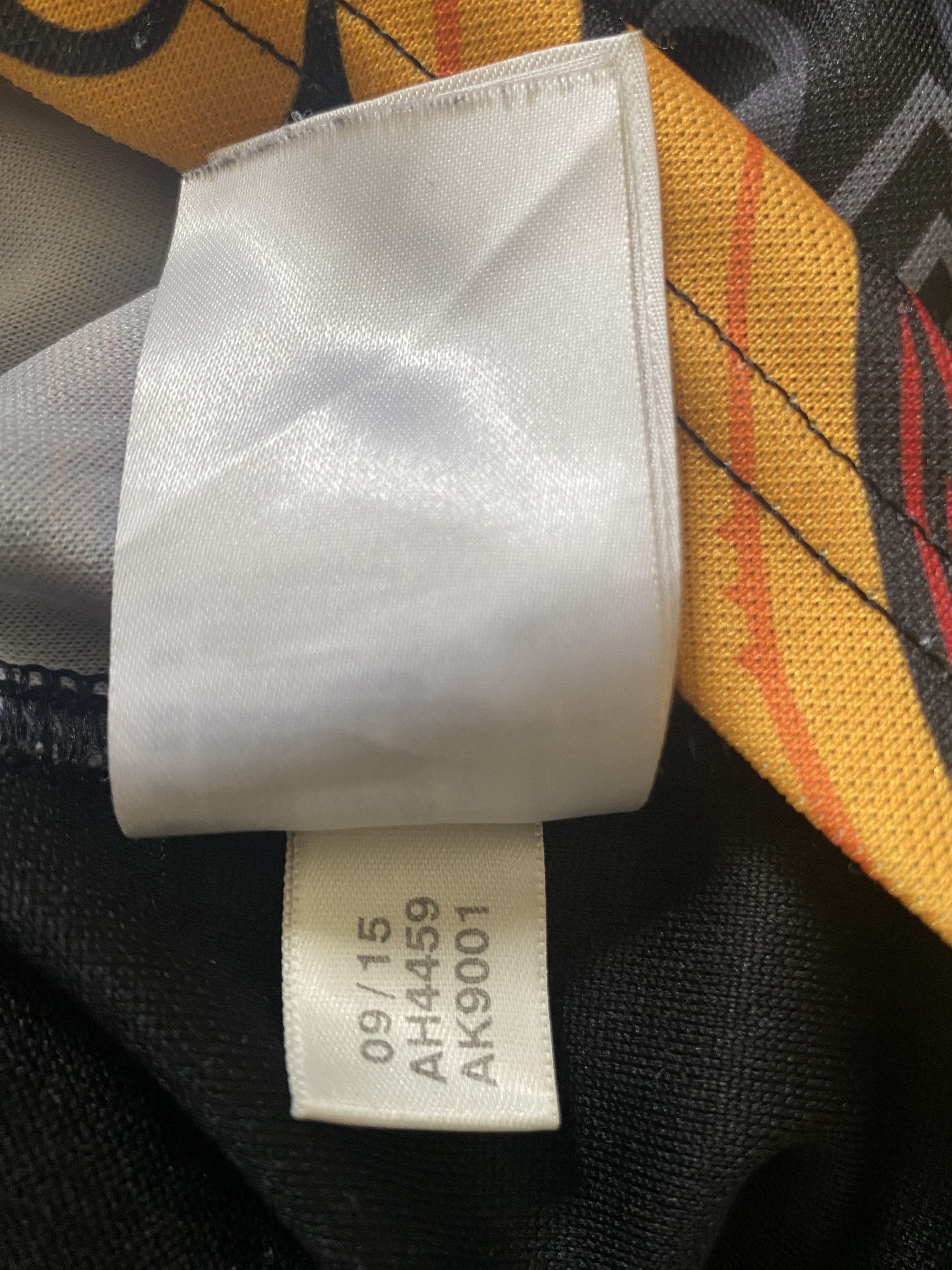 Adidas all over print Adidas rugby Chiefs jersey Size US L / EU 52-54 / 3 - 5 Thumbnail