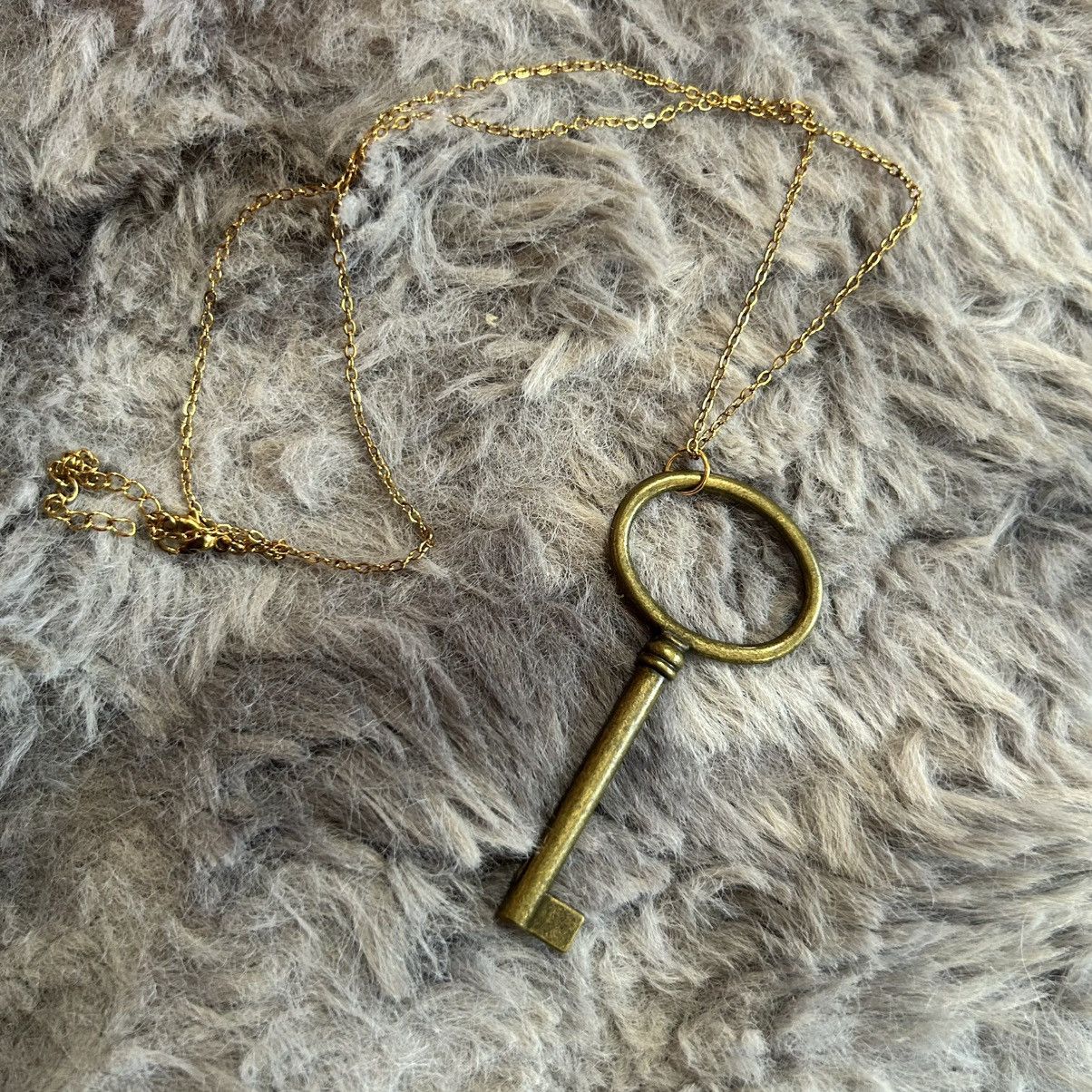 Handmade Handcrafted brass skeleton key pendant on chain necklace Size ONE SIZE - 7 Thumbnail