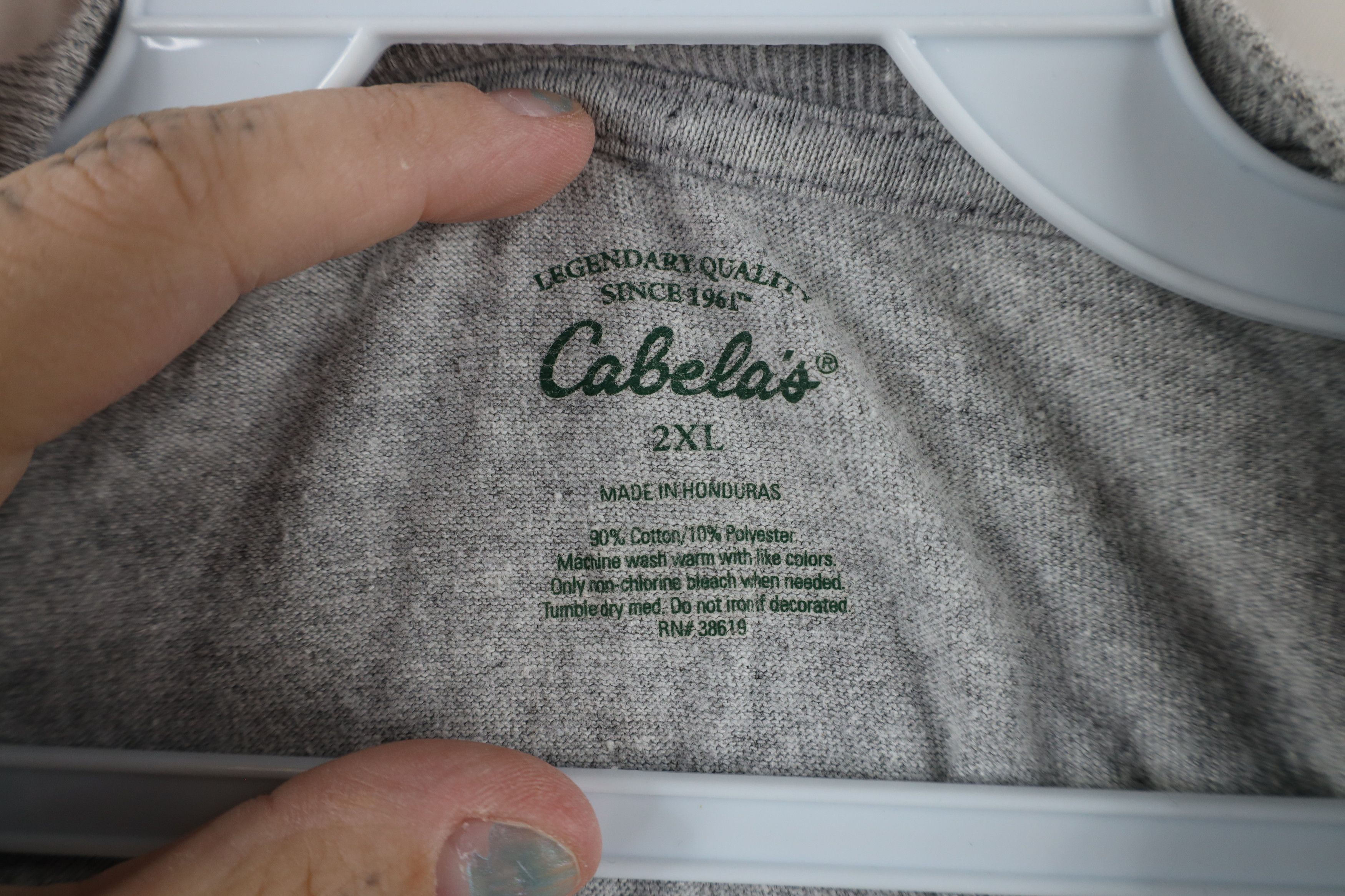 Cabelas × Vintage Vintage Cabelas Spell Out Dog Hunting T-Shirt Gray Size US XXL / EU 58 / 5 - 7 Thumbnail