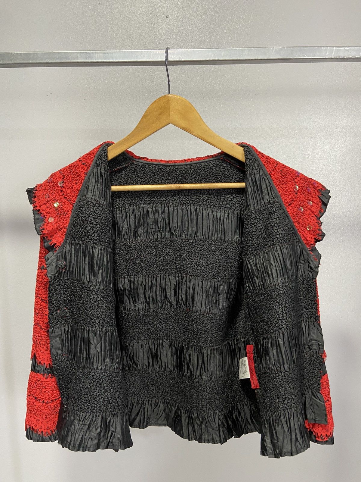 Japanese Brand Noko Ohno pleated cauliflower red black ribbon jacket Size S / US 4 / IT 40 - 3 Thumbnail