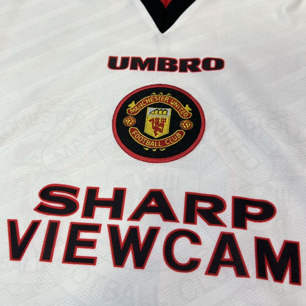 Umbro Manchester United 96/97 away shirt #4 May Size US M / EU 48-50 / 2 - 4 Thumbnail