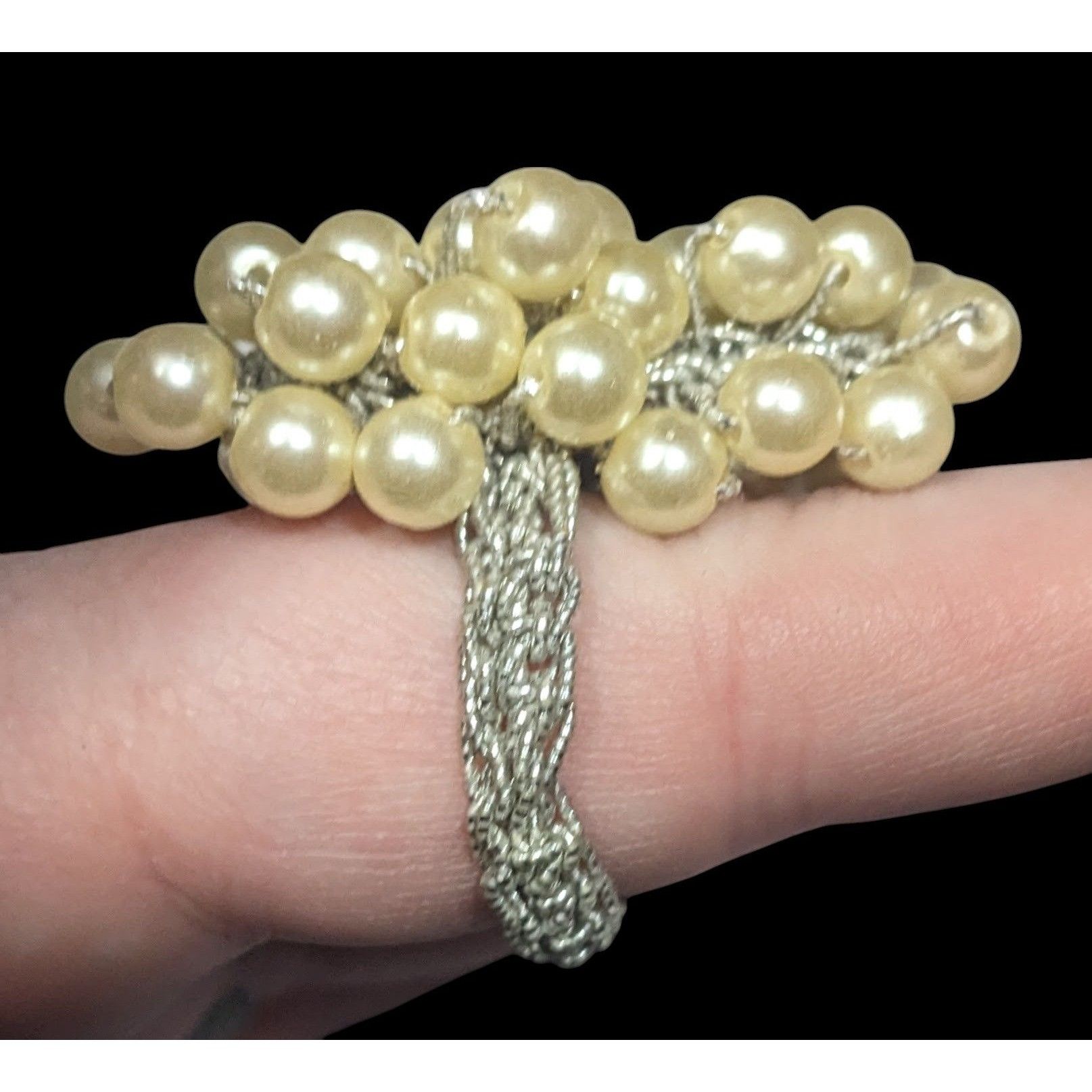 Other Elegant Glam Faux Pearl Cluster Beaded Stretch Ring Size 9 Size ONE SIZE - 1 Thumbnail