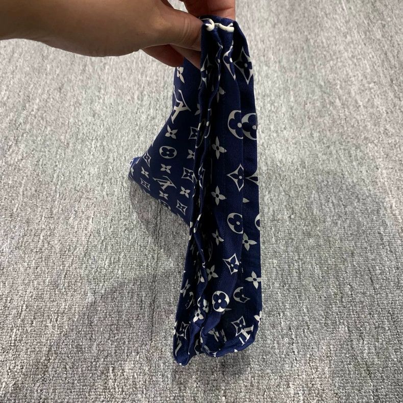 Louis Vuitton Louis Vuitton Blue full print shorts Size 35" - 5 Thumbnail