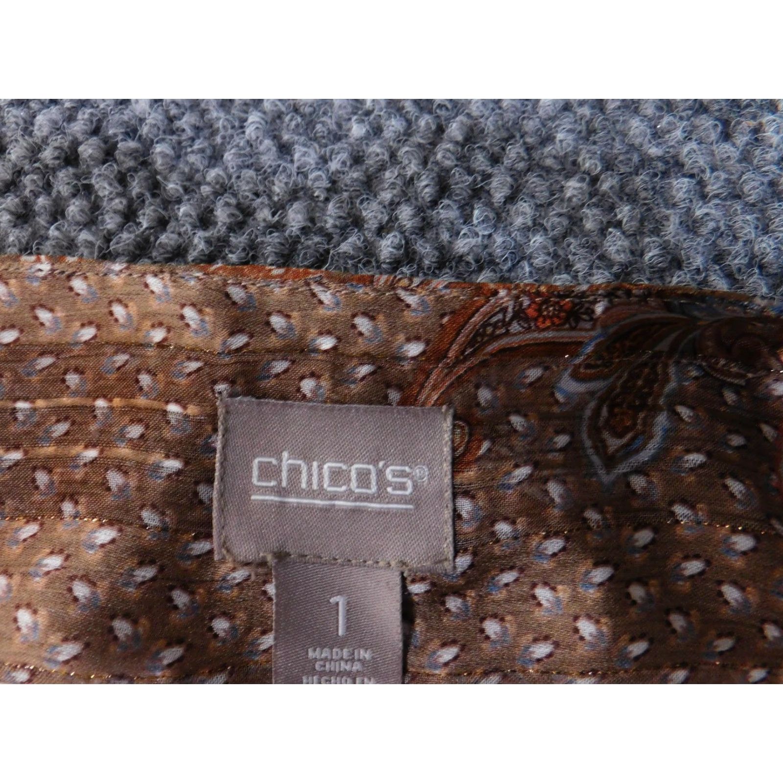 Vintage Chico's Blouse Tunic Womens Medium Paisley Patchwork 3/4 Sleeve V-Neck Metallic Lightweight Sheer Boho Shirt Size XS / US 0-2 / IT 36-38 - 4 Thumbnail