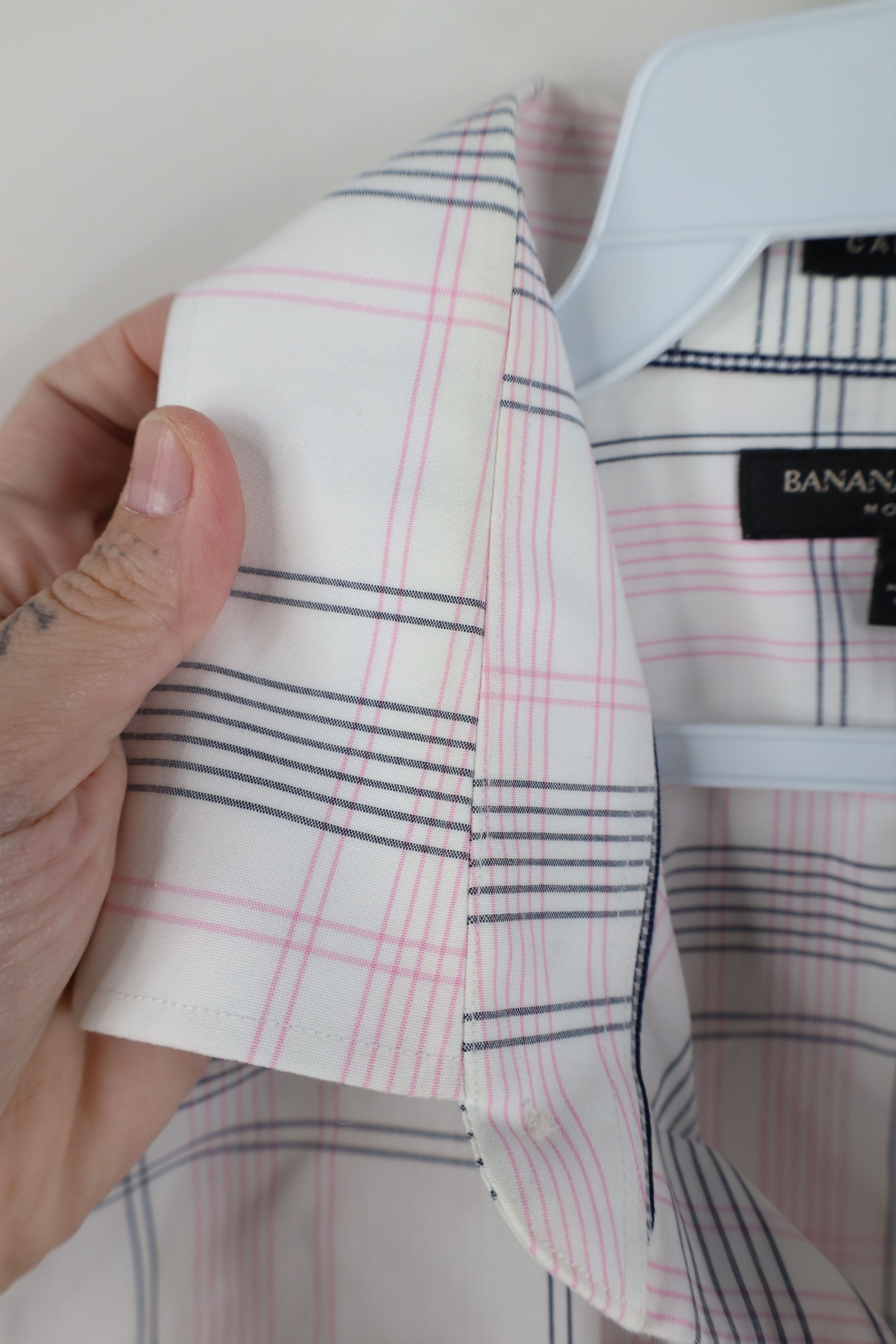 Banana Republic Banana Republic Camden Fit Collared Button Shirt White Plaid Size US XL / EU 56 / 4 - 8 Thumbnail