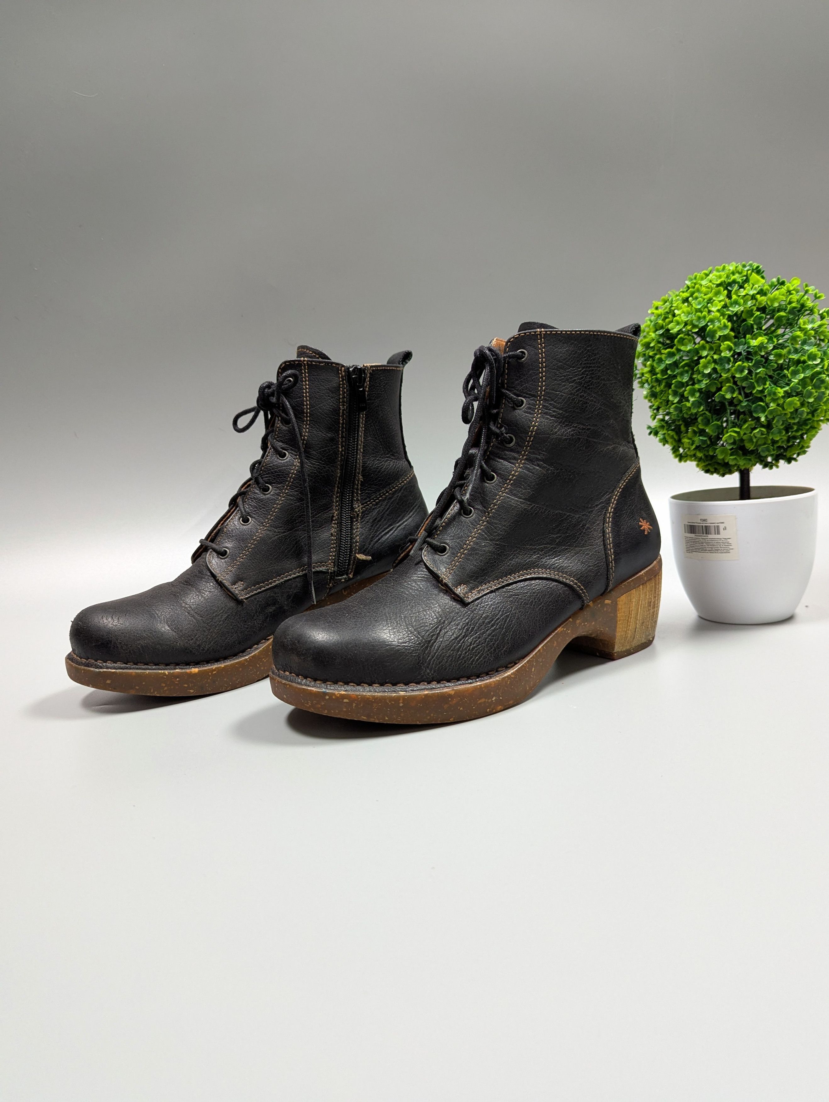 Other THE ART Vintage Women's Leather Brown Heeled Boots Size US 8 / IT 38 - 2 Thumbnail