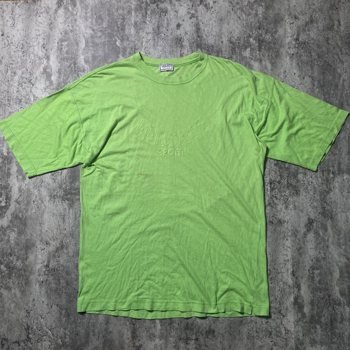 Versace Vintage Versace Sport Tshirt Size US L / EU 52-54 / 3 - 1 Thumbnail