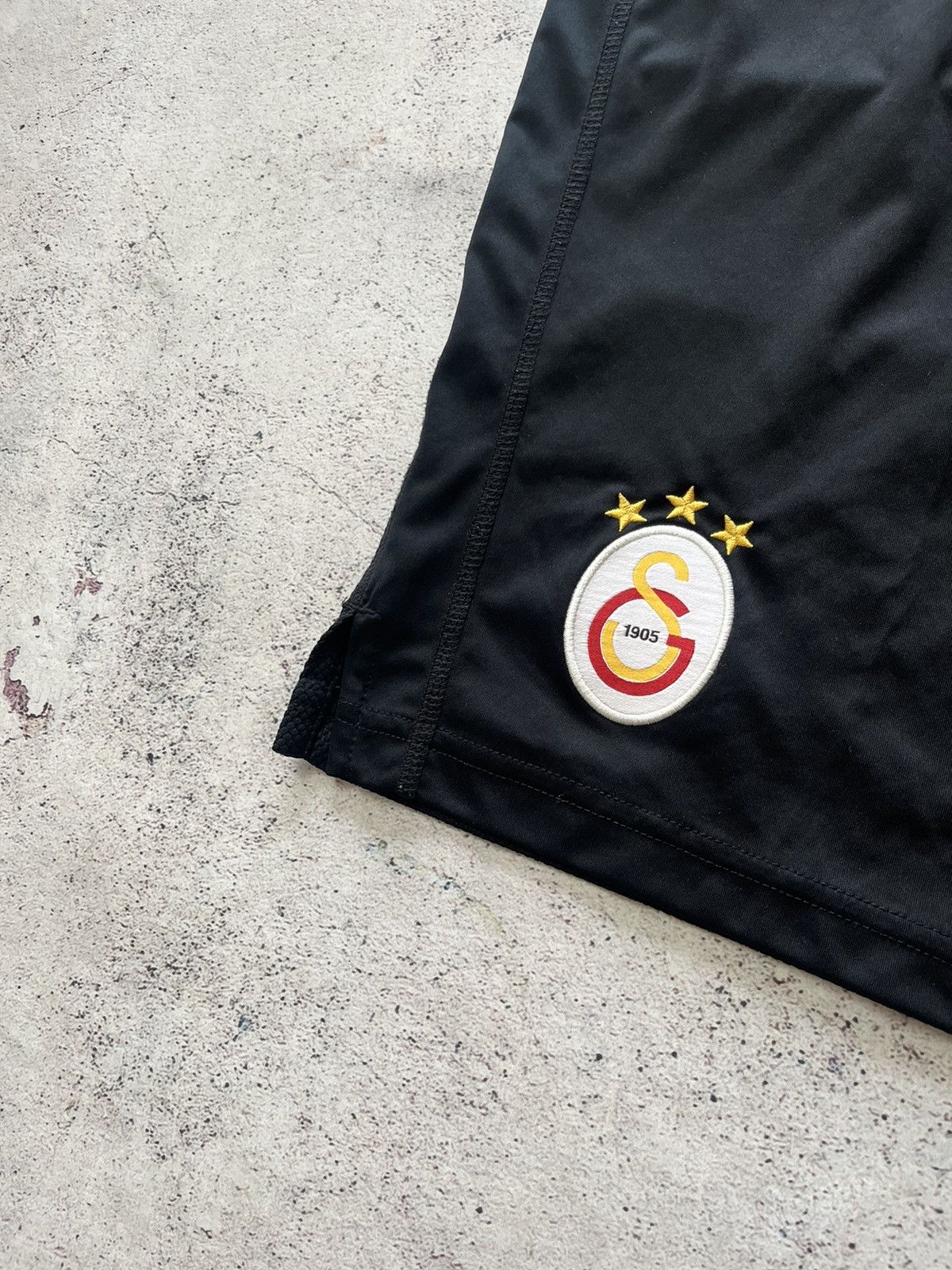 Nike Nike Fc Galatasaray Turkey Football Shorts Men’s size L Size US 34 / EU 50 - 3 Thumbnail