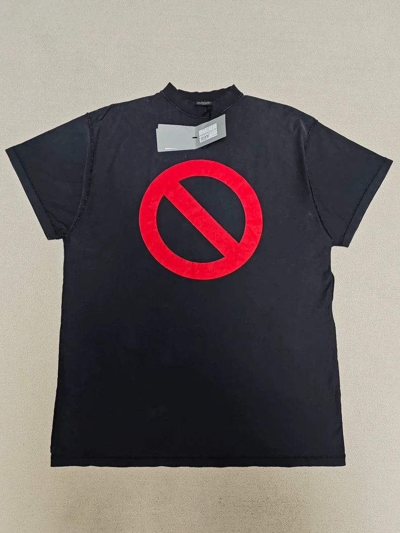 Balenciaga Balenciaga 24 ssBfrnd Music Band Made Old Short Sleeves 250 Size US S / EU 44-46 / 1 - 1 Thumbnail