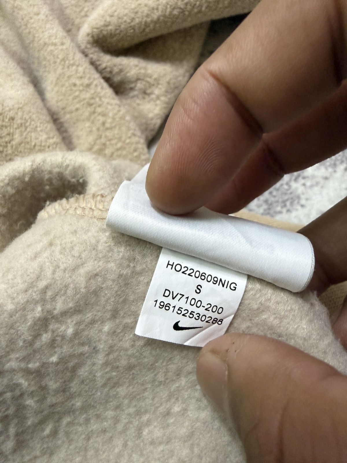 Nike Nike Swoosh Center Logo Fleece Pullover Sweater Hoodie Beige Size US M / EU 48-50 / 2 - 13 Thumbnail