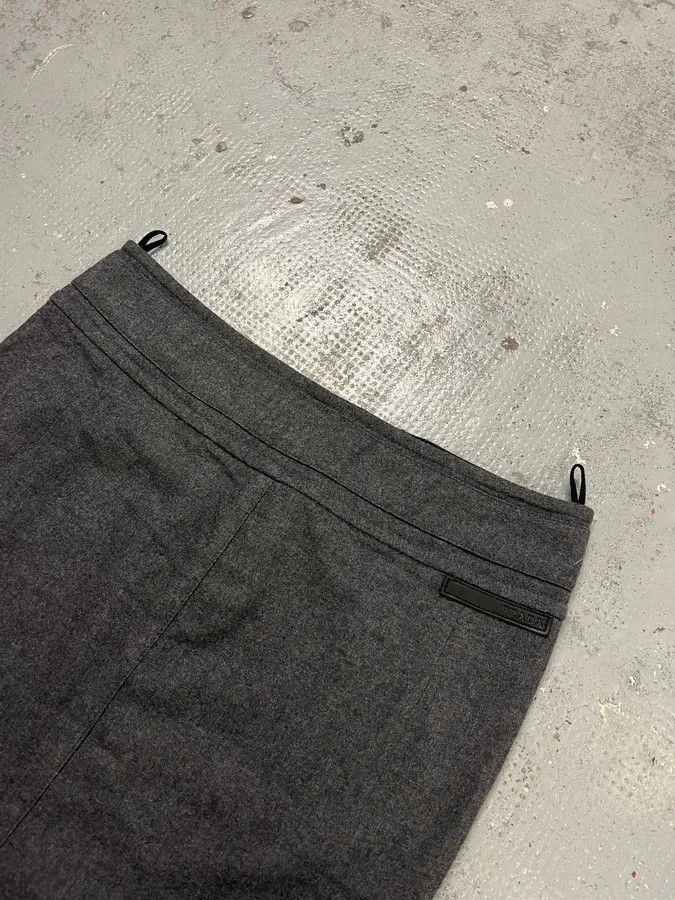 Prada 2000s Prada Wool Grey Midi Skirt Size 30" / US 8 / IT 44 - 7 Thumbnail