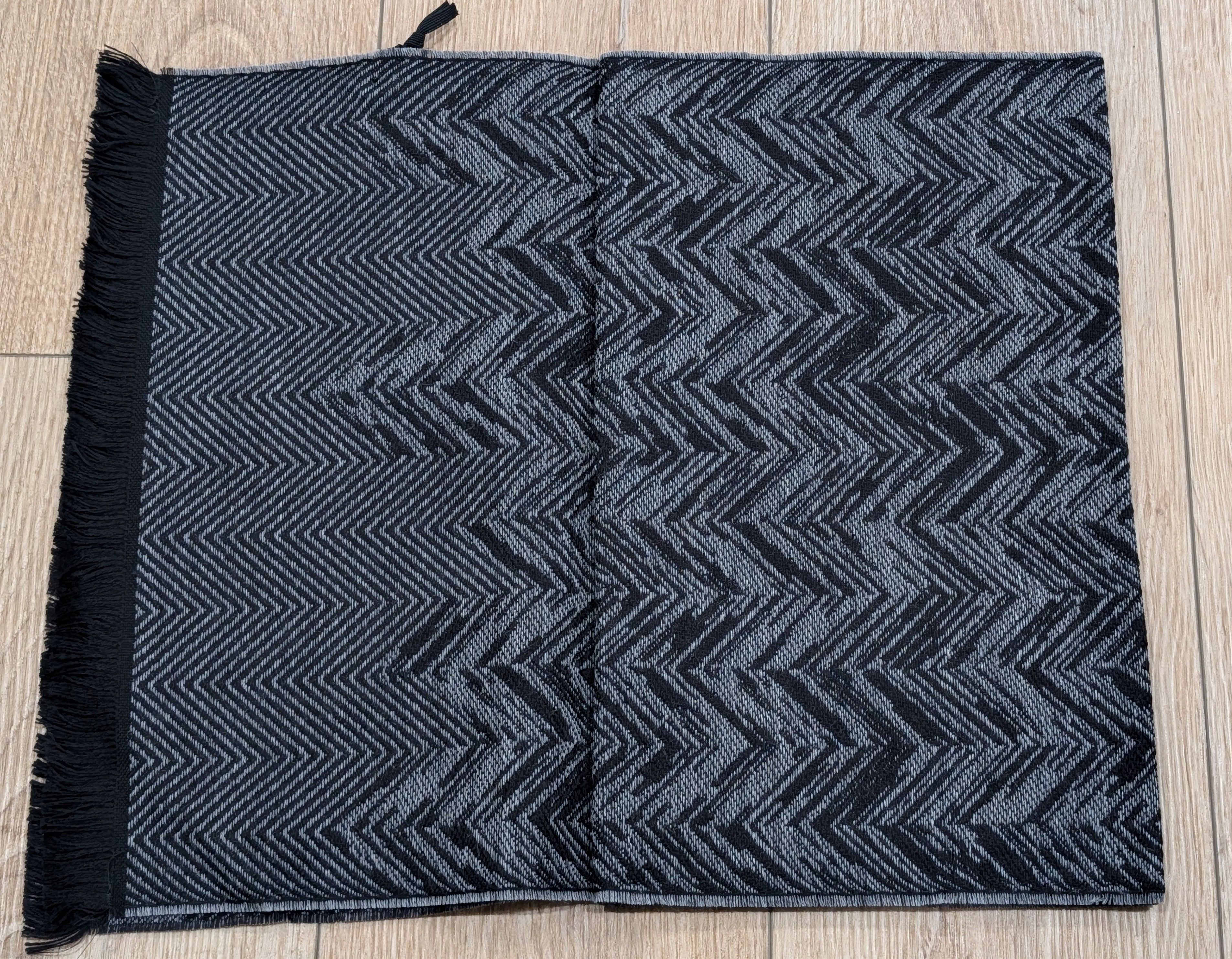 Missoni MISSONI Logo Chevron Wool Blend Scarf Black Multi Size ONE SIZE - 2 Thumbnail
