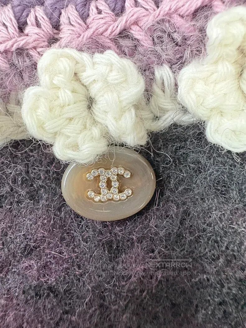 Chanel Chanel 24A handicraft workshop series small flower retro p Size 24" / US 00 / IT 34 - 4 Thumbnail