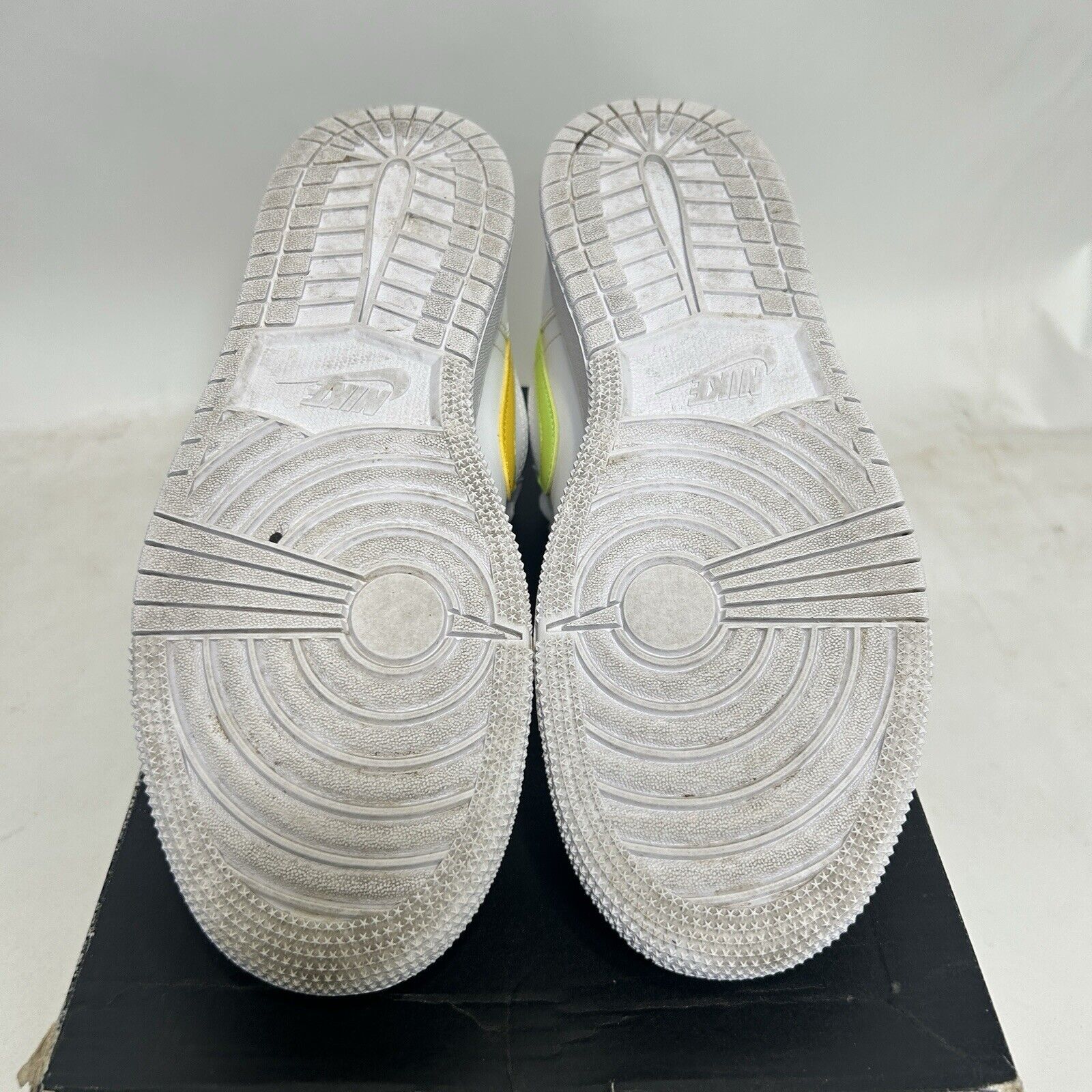 Nike Nike Air Jordan 1 Low Retro GS “Neon Swooshes” 2024 Size US 8.5 / IT 38.5 - 9 Thumbnail