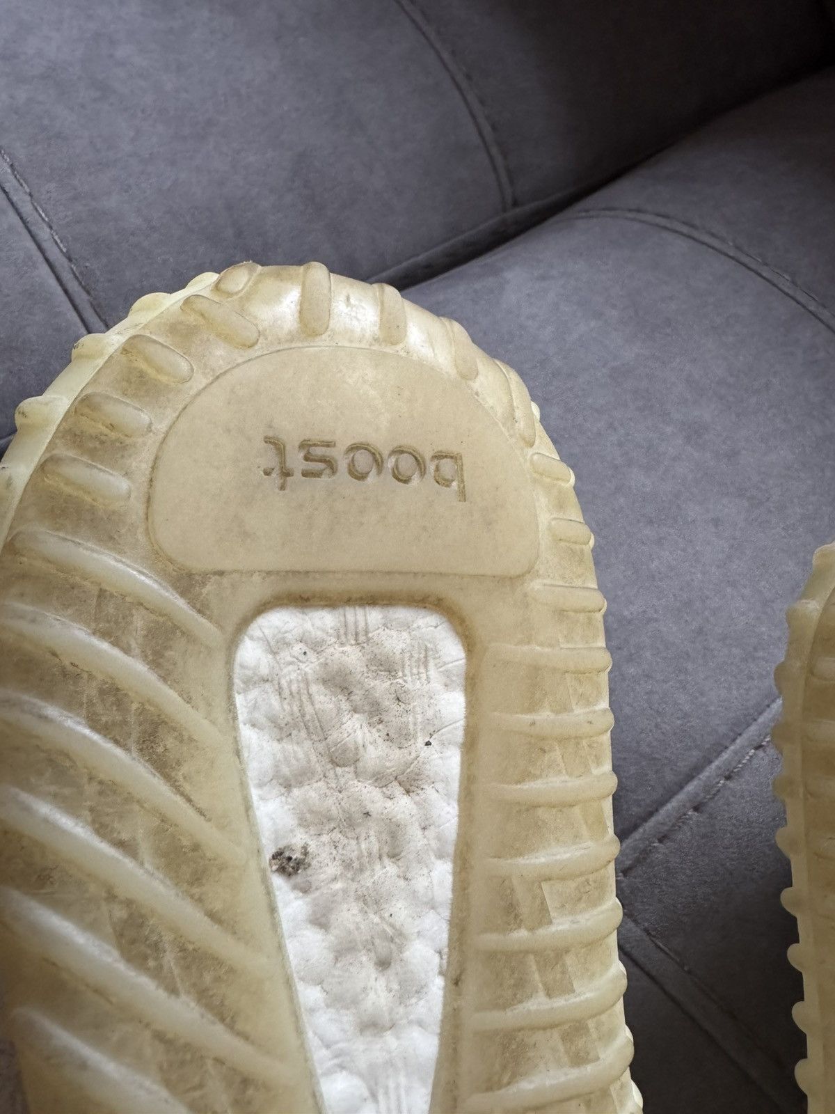Yeezy YEEZY BOOST CP9366 sz US7.5 see all photos and description Size US 7.5 / EU 40-41 - 13 Thumbnail
