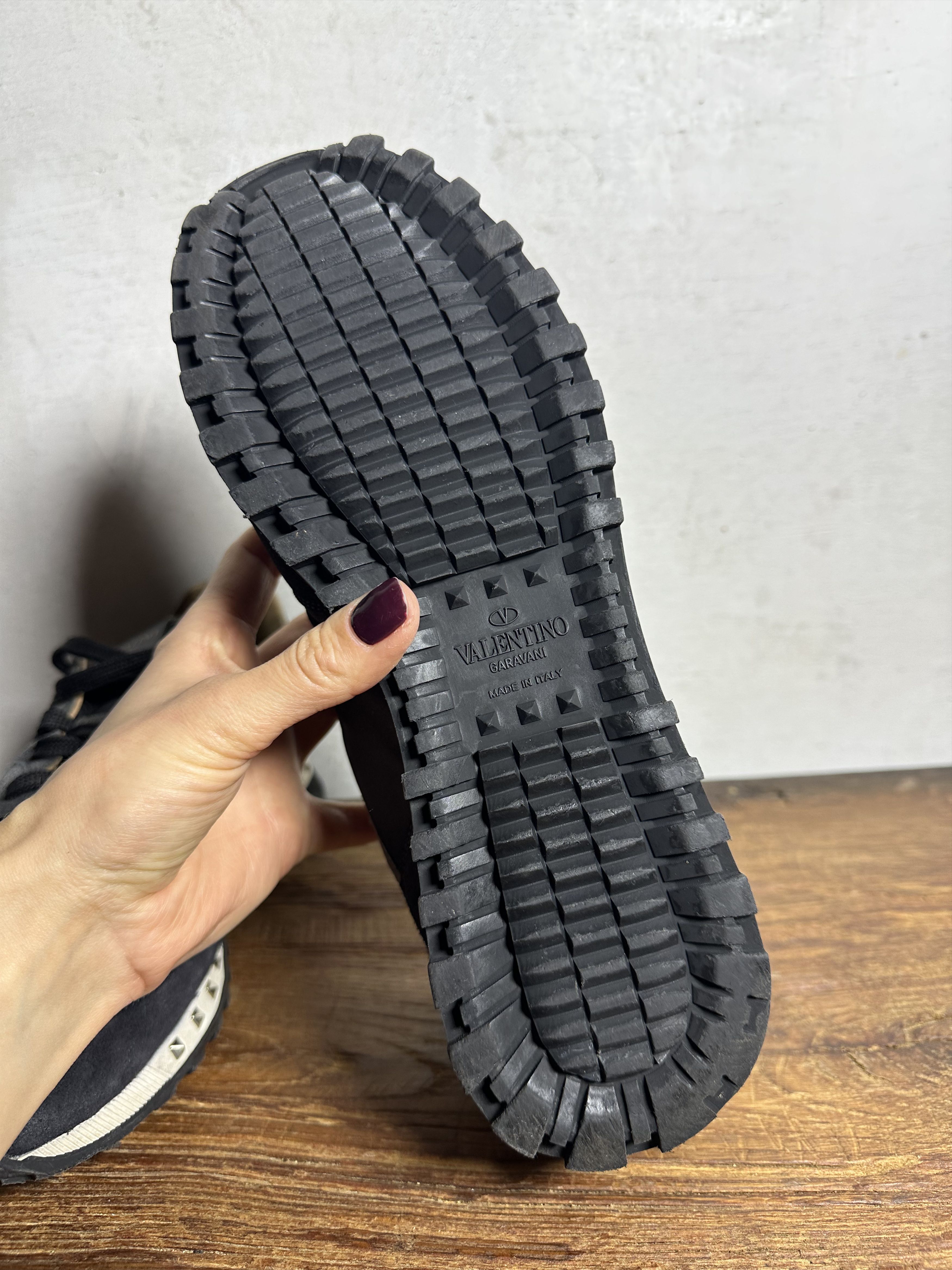 Valentino Valentino Garavani Suede-trim Soul Rockstud sneakers Size US 10 / EU 43 - 13 Thumbnail
