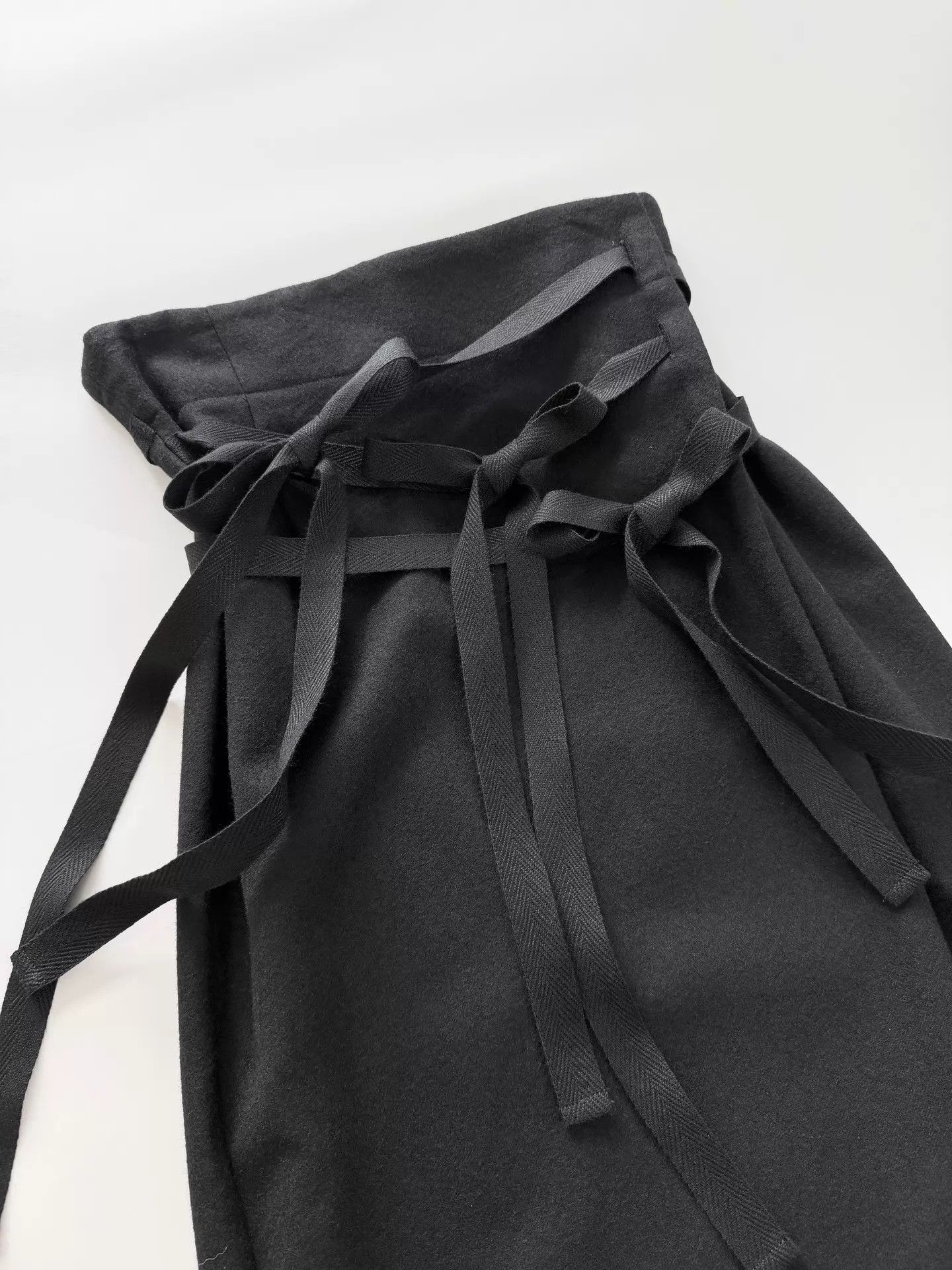 Comme des Garcons COMME DES GARCONS Triple Waist Tie BlackWool Skirt Size 27" / US 4 / IT 40 - 2 Thumbnail