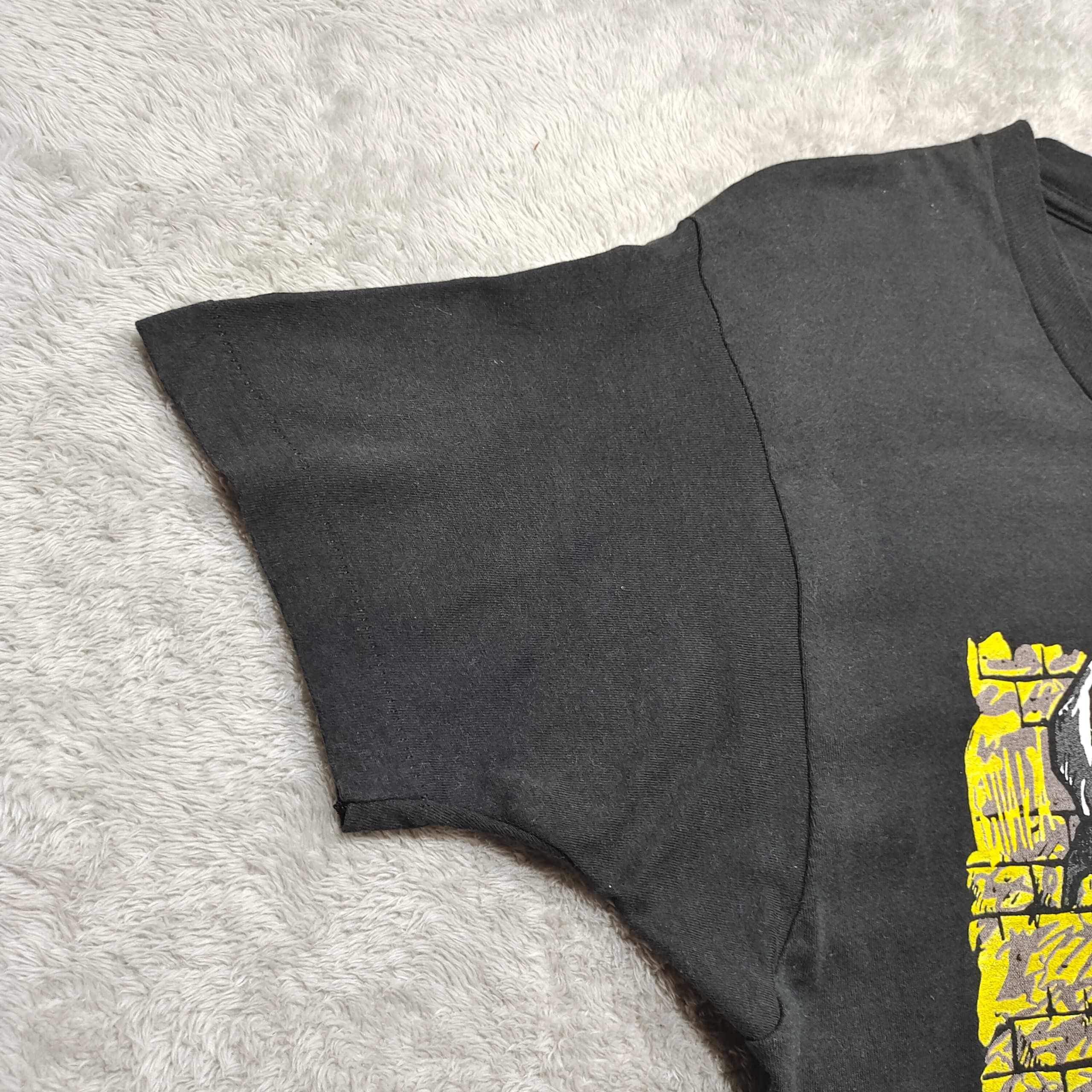 Band Tees VINTAGE 90's JONES STREET ROCK BAND T SHIRT Size US XL / EU 56 / 4 - 7 Thumbnail