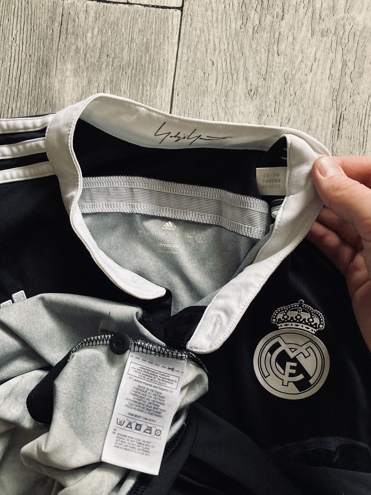Adidas Rare adidas Real Madrid y3 Yamamoto soccer football jersey L Size US L / EU 52-54 / 3 - 11 Thumbnail