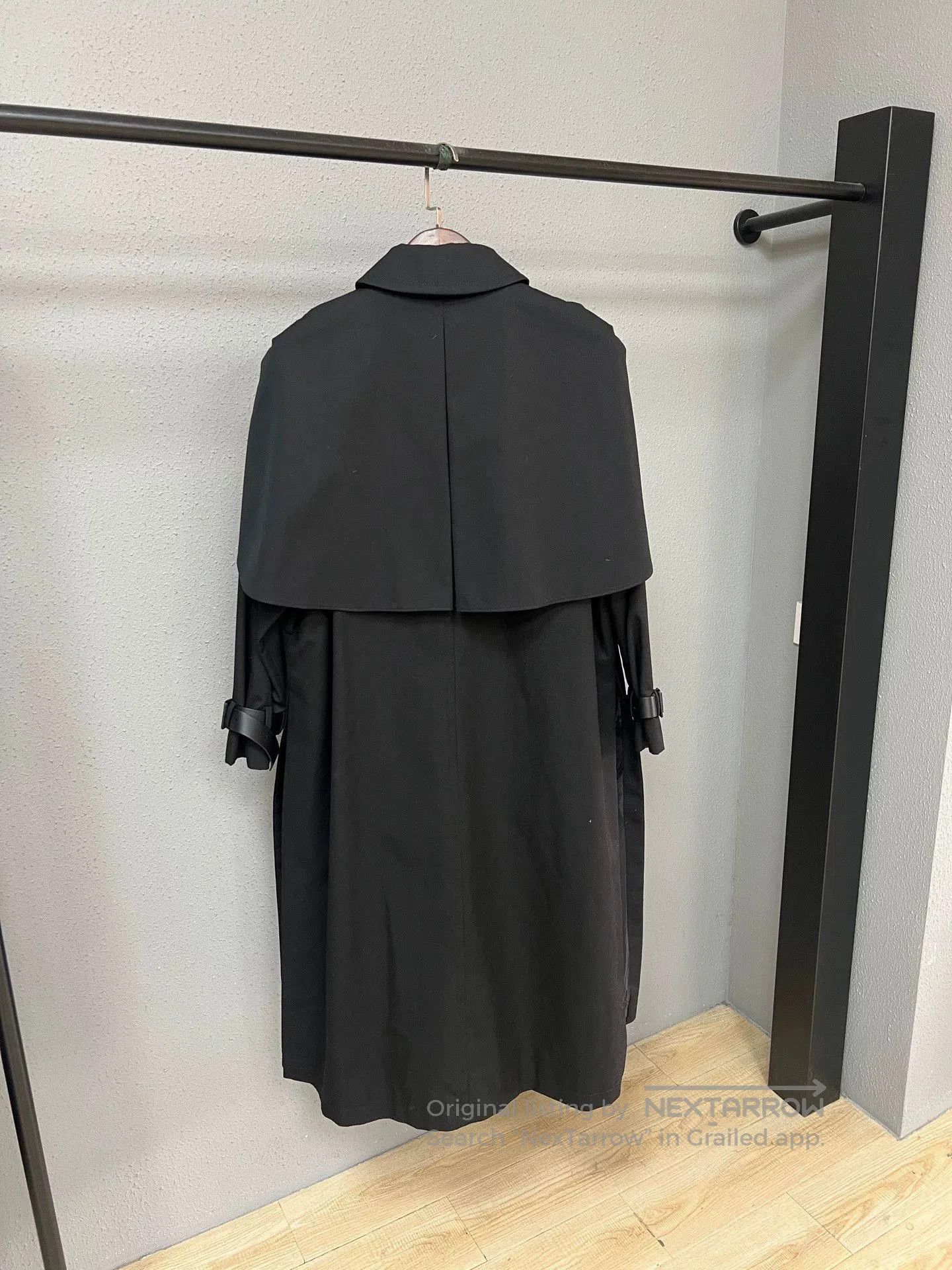 Fendi Fendi Black Rose Cape Coat. Size S / US 4 / IT 40 - 2 Thumbnail