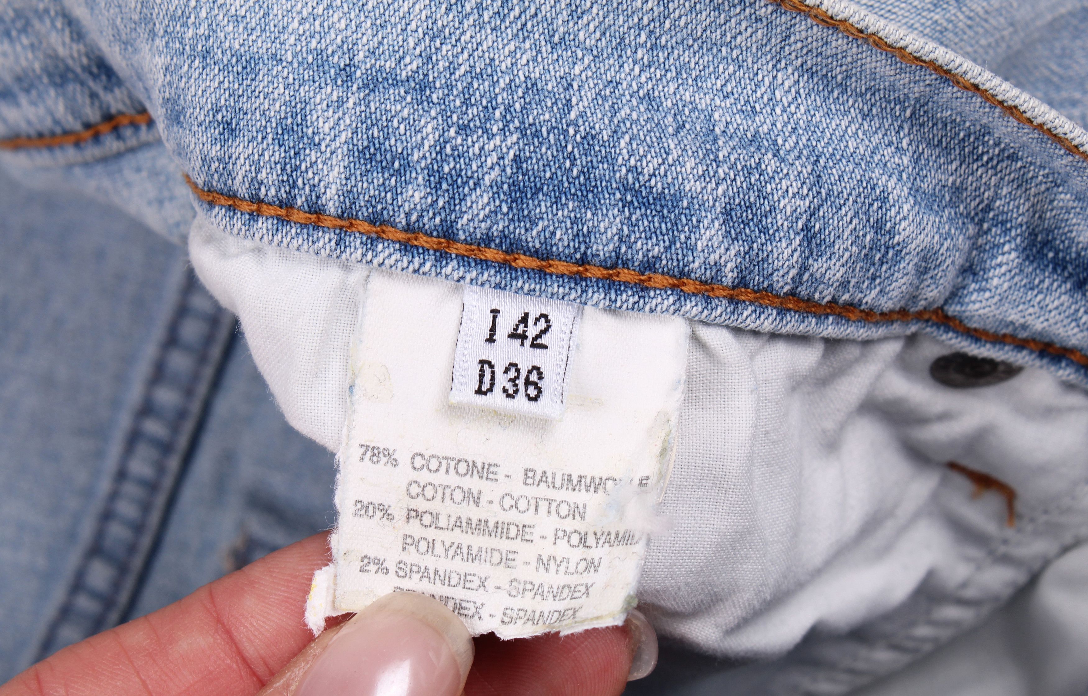 Blumarine × Vintage Vintage Blugirl Blumarine Y2K Hand Embroidered Shorts Size 30" / US 8 / IT 44 - 5 Thumbnail
