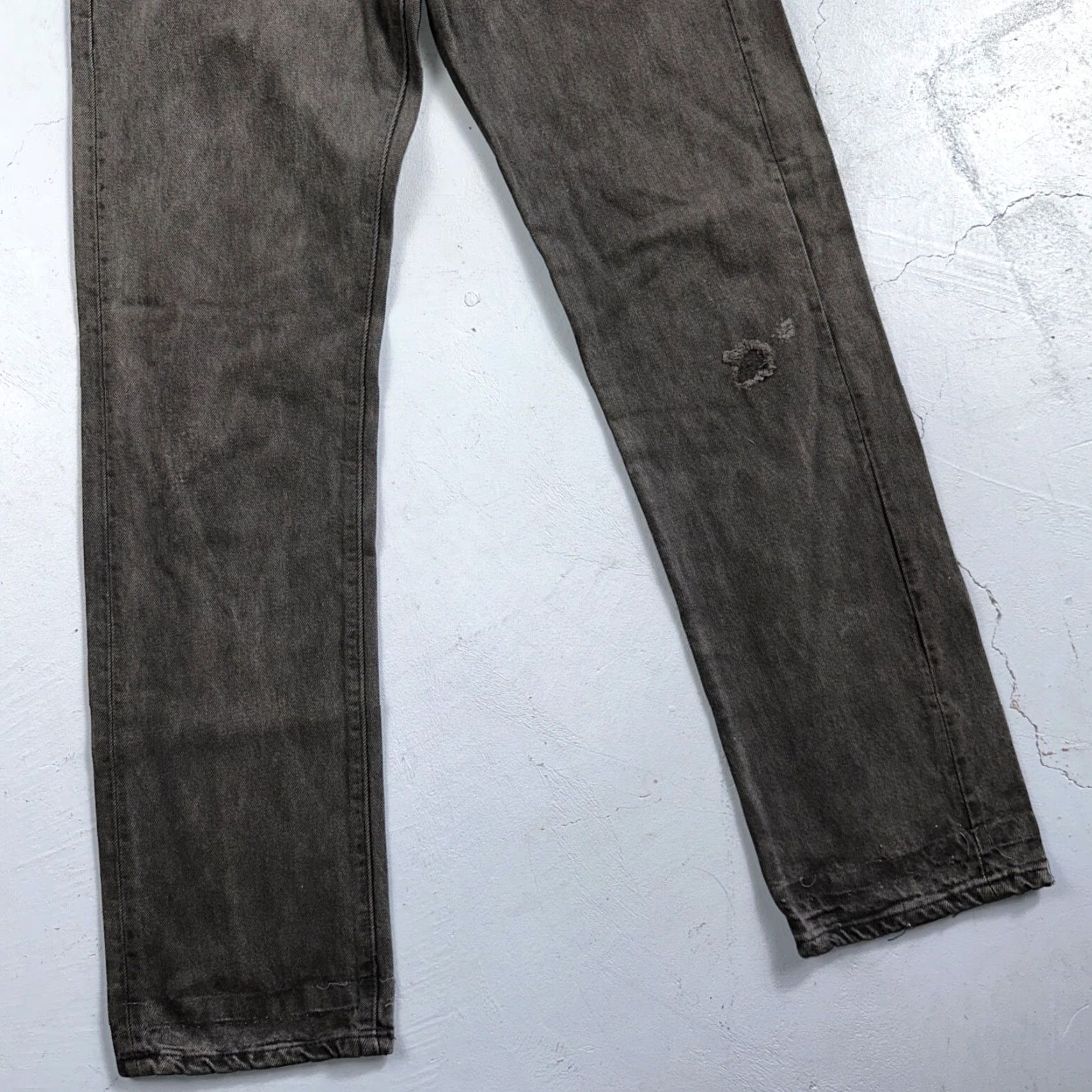 Levi's VINTAGE Levi's 501 Jeans Men Adult Regular Fit Straight Leg 28x31 Black 80s 90s Denim Size US 28 / EU 44 - 3 Thumbnail