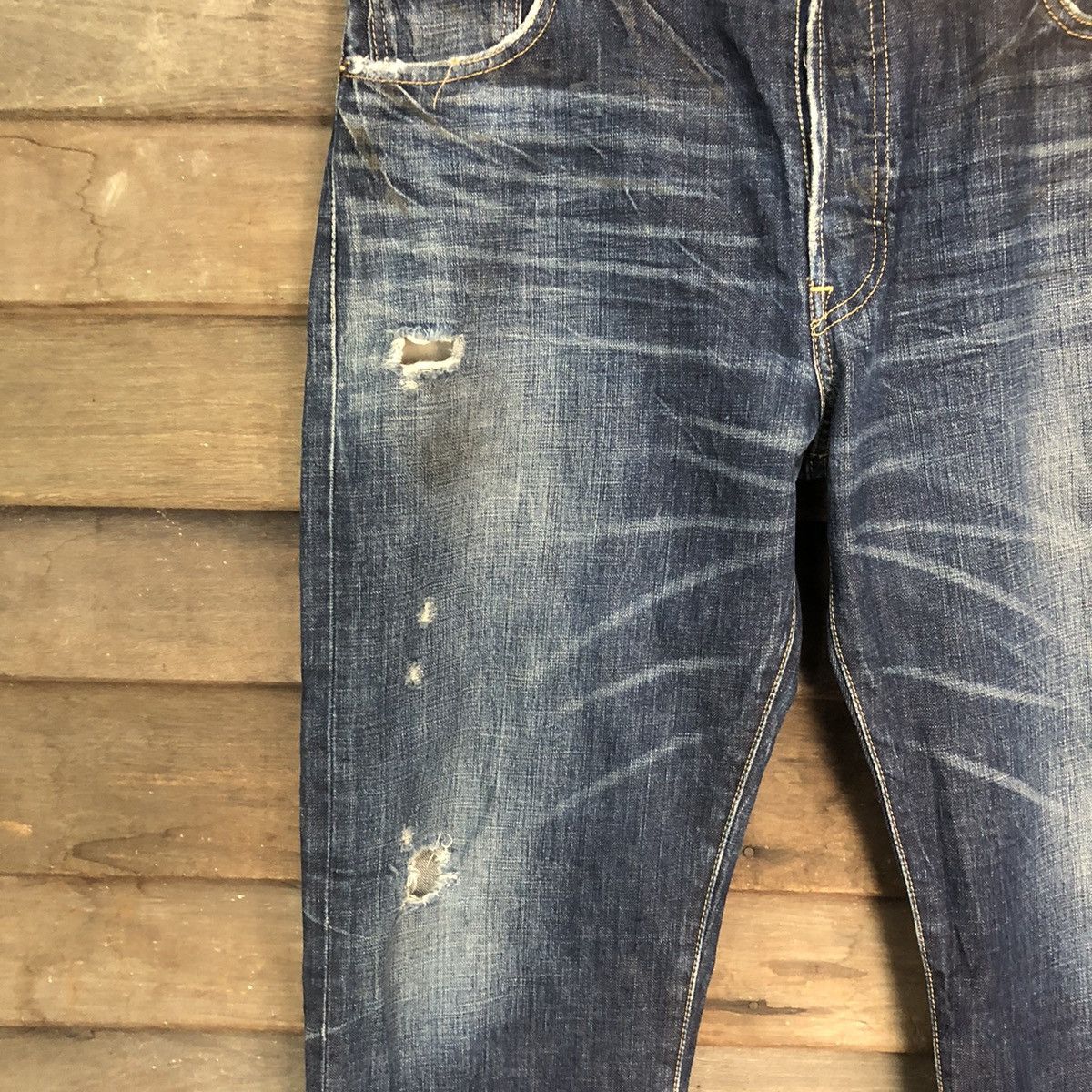 Levi's Levis Strauss & Co 501 Distressed Denim jeans Pants #7322 Size US 35 - 6 Thumbnail