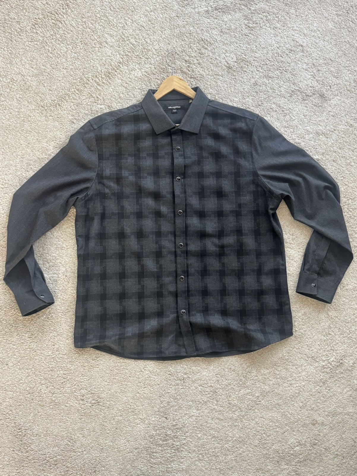 Karl Lagerfeld Paris Checked Button Down Size US XL / EU 56 / 4 - 1 Thumbnail