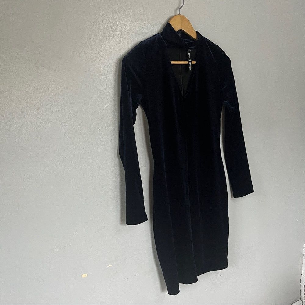 Lord & Taylor Lord & Taylor Velvet Keyhole Long Sleeve Dress Black Small Size S / US 4 / IT 40 - 3 Thumbnail