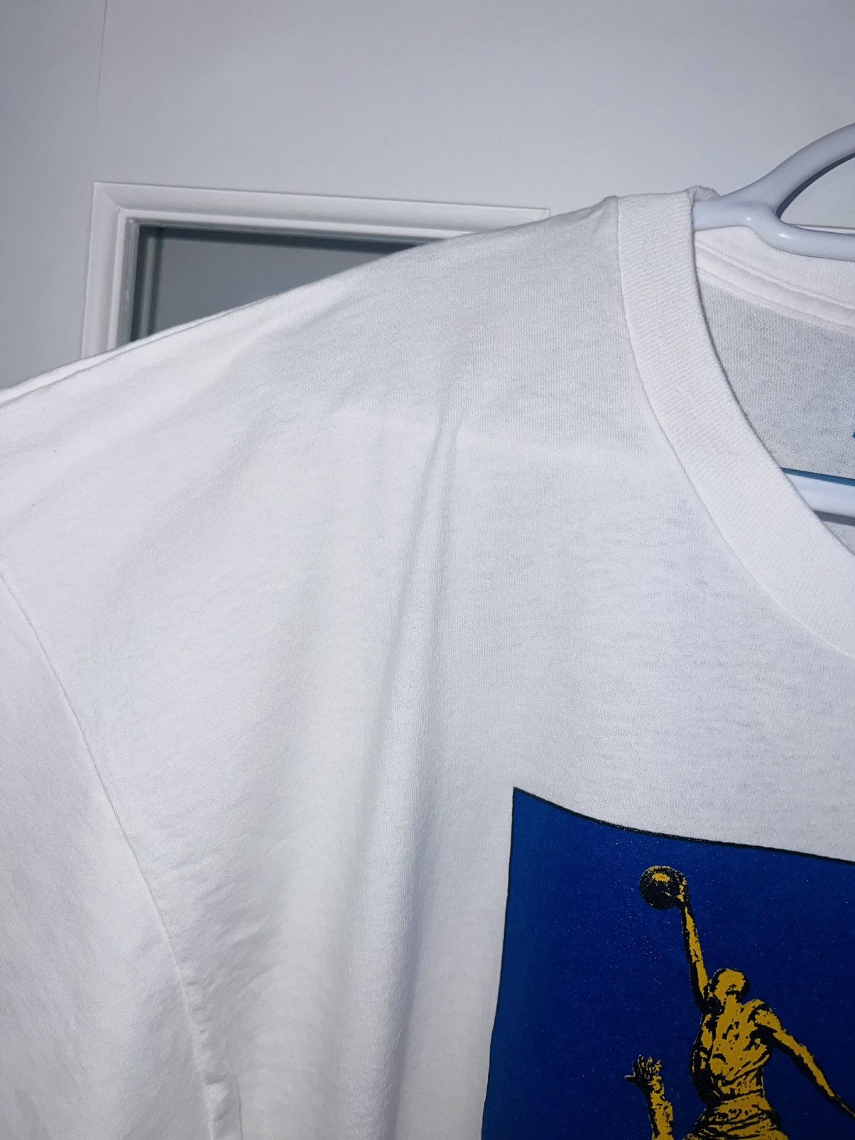 Fruit Of The Loom VTG Air Jordan 90s AOP ‘Statue vs Statue’ Single Stitch Size US XXL / EU 58 / 5 - 13 Thumbnail
