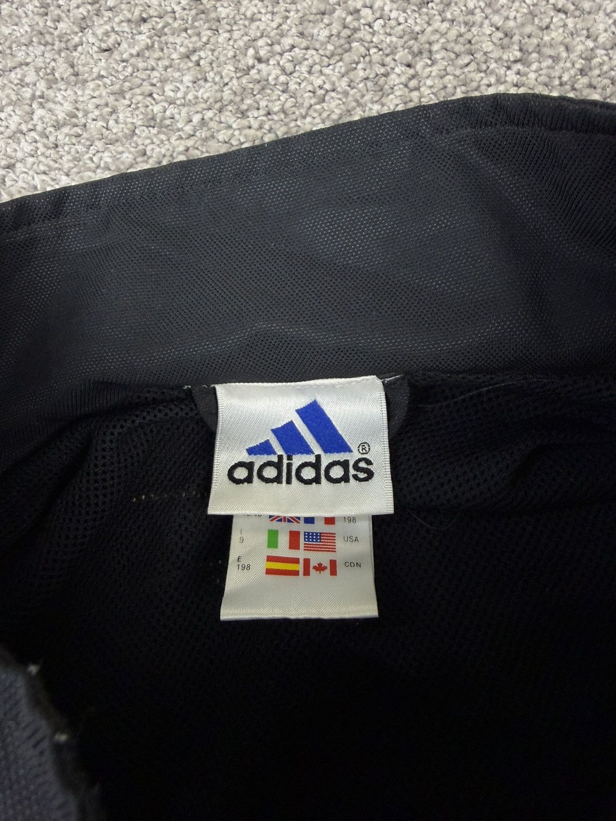 Adidas Adidas Real Madrid 2002/2003 windbreaker jacket Size US L / EU 52-54 / 3 - 4 Thumbnail