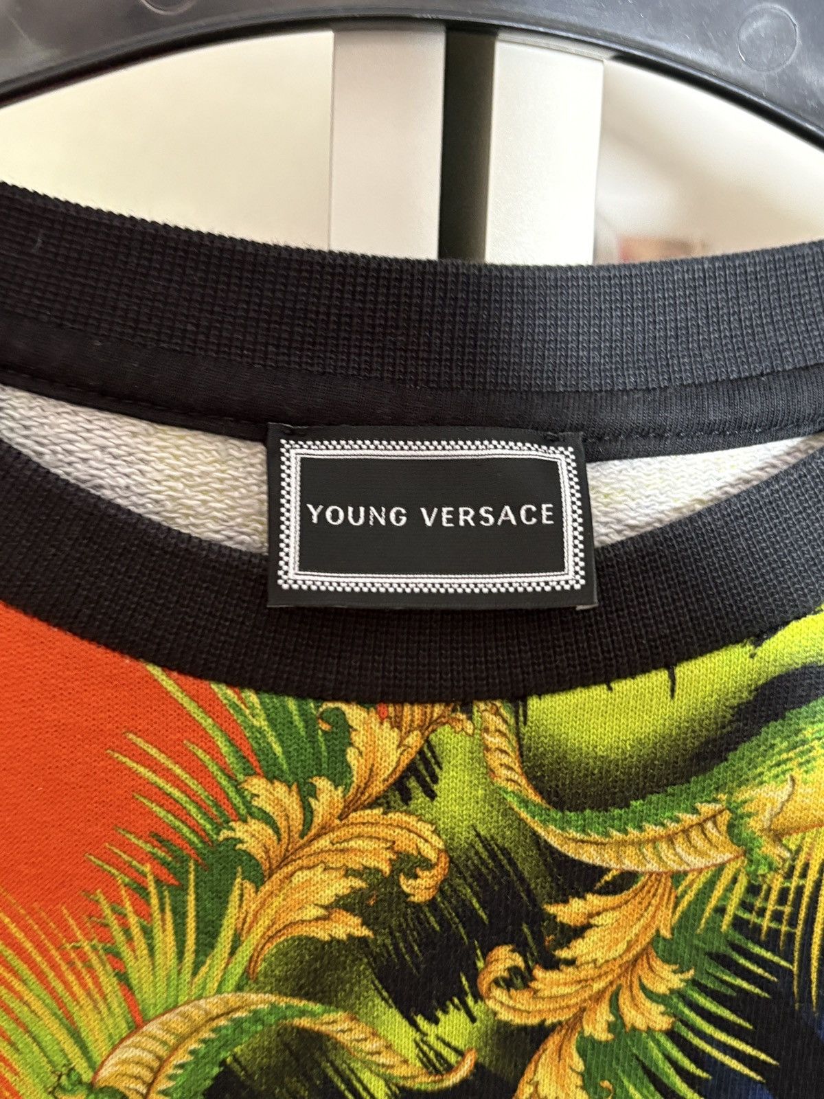 Versace RARE Versace Young pullover sweater Size US XXS / EU 40 - 4 Thumbnail