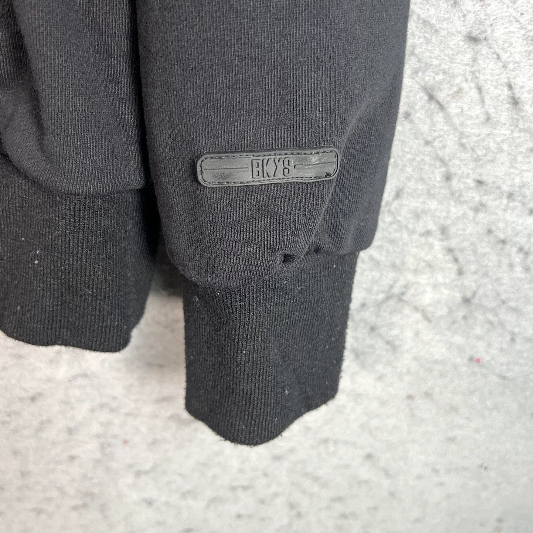 Vintage BKYS Hoodie Adult Small Black Two Fly Angels Sweatshirt Pullover Sweater Size US S / EU 44-46 / 1 - 5 Thumbnail