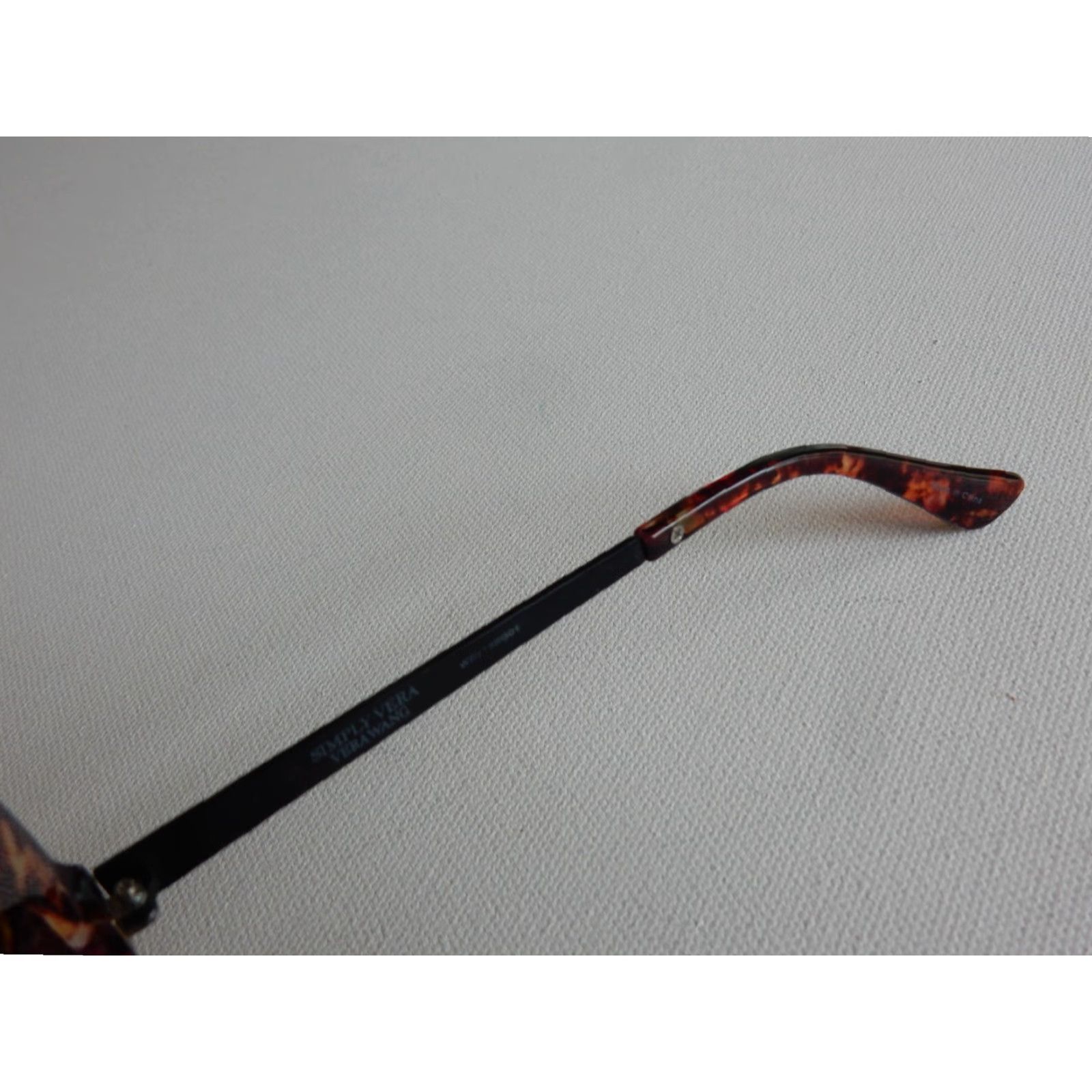 Vera Wang VINTAGE Vera Wang Sunglasses Women Brown Black Frame Adult Size ONE SIZE - 4 Thumbnail