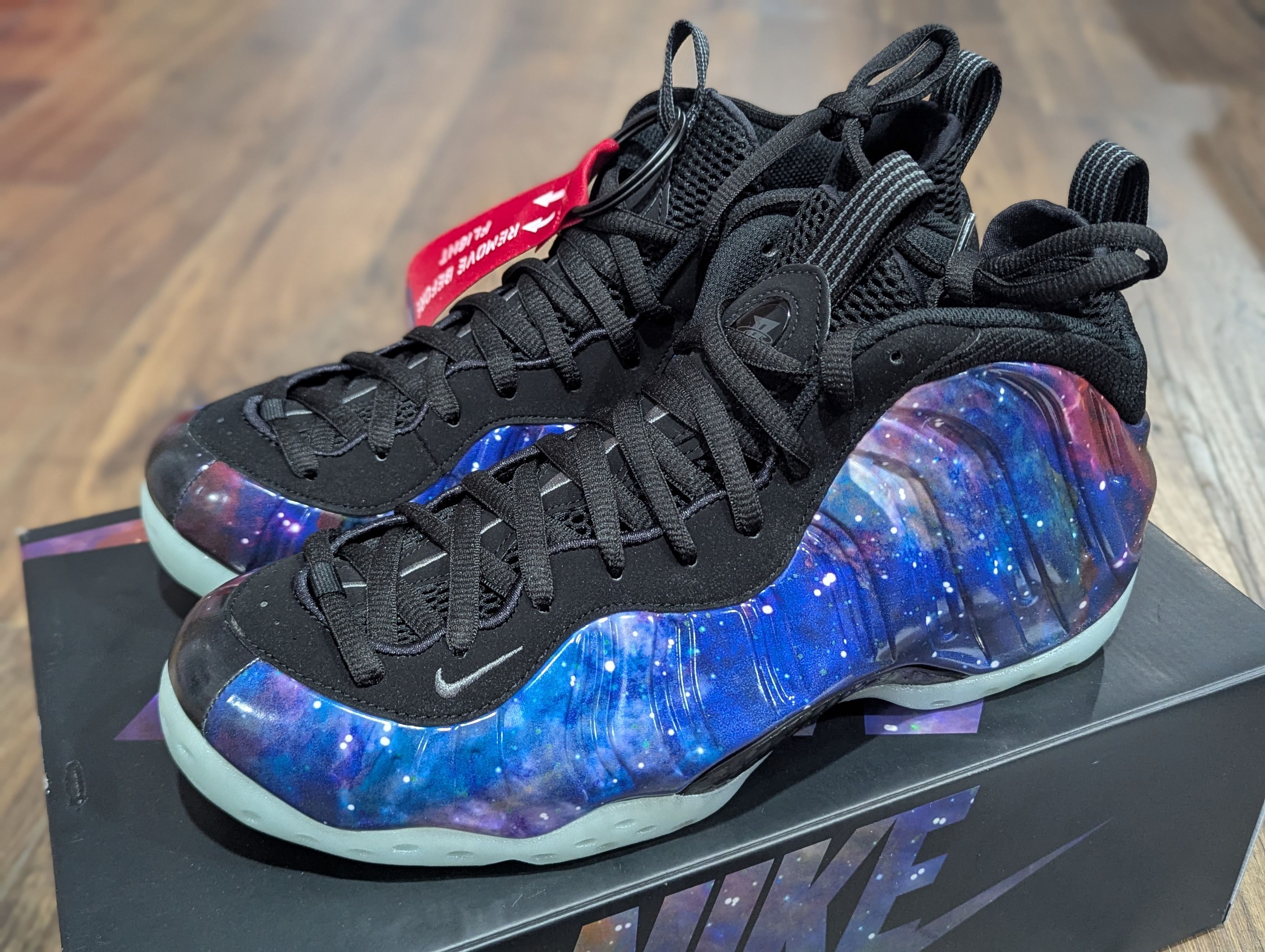 シューズ(男性用) nike air foamposite one nrg galaxy The Nike Air Foamposite One 'Galaxy,' One of the Wildest