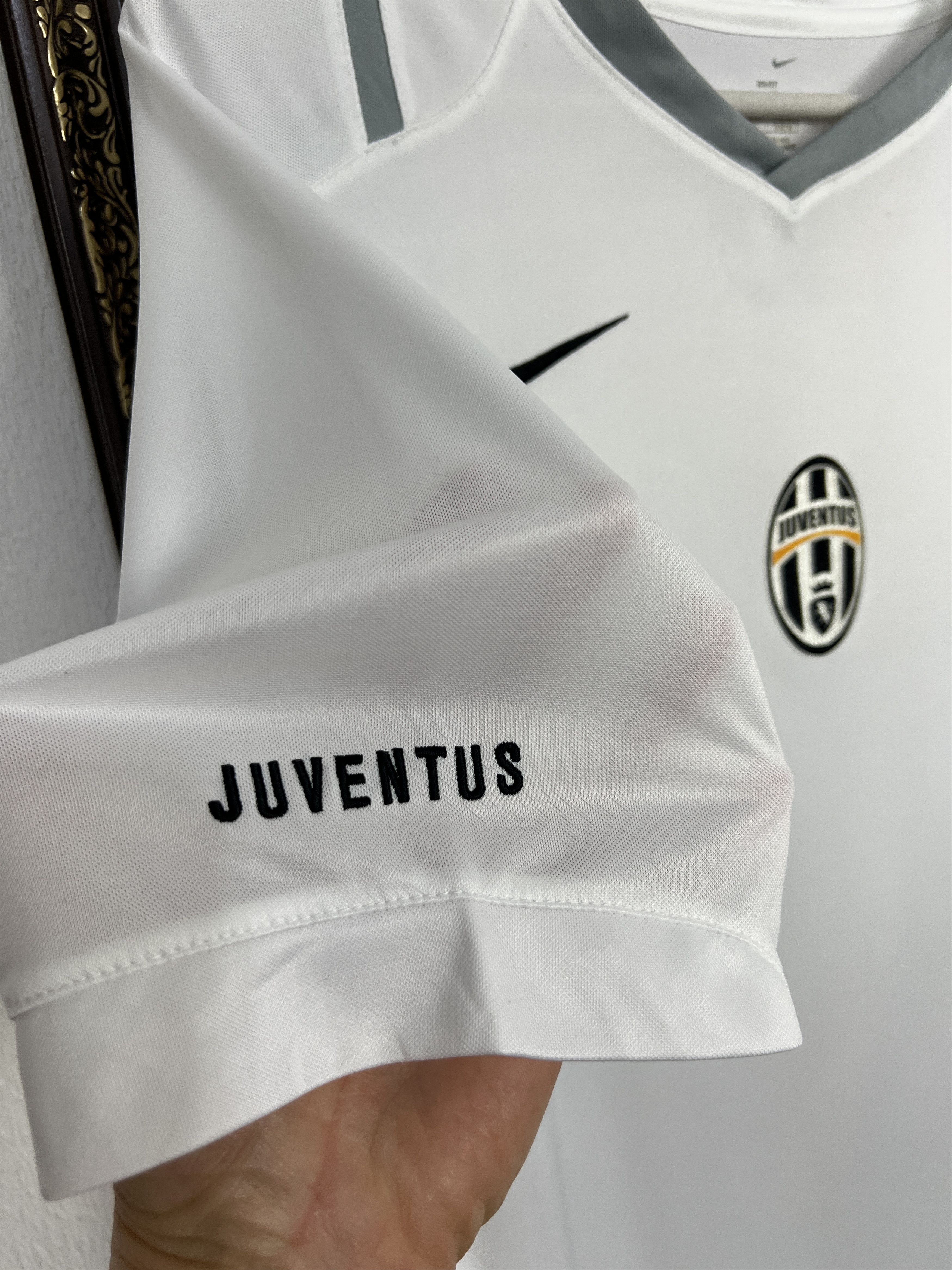Nike Juventus Football Shirt Soccer Train Maglia Jersey Trikot Size US L / EU 52-54 / 3 - 4 Thumbnail