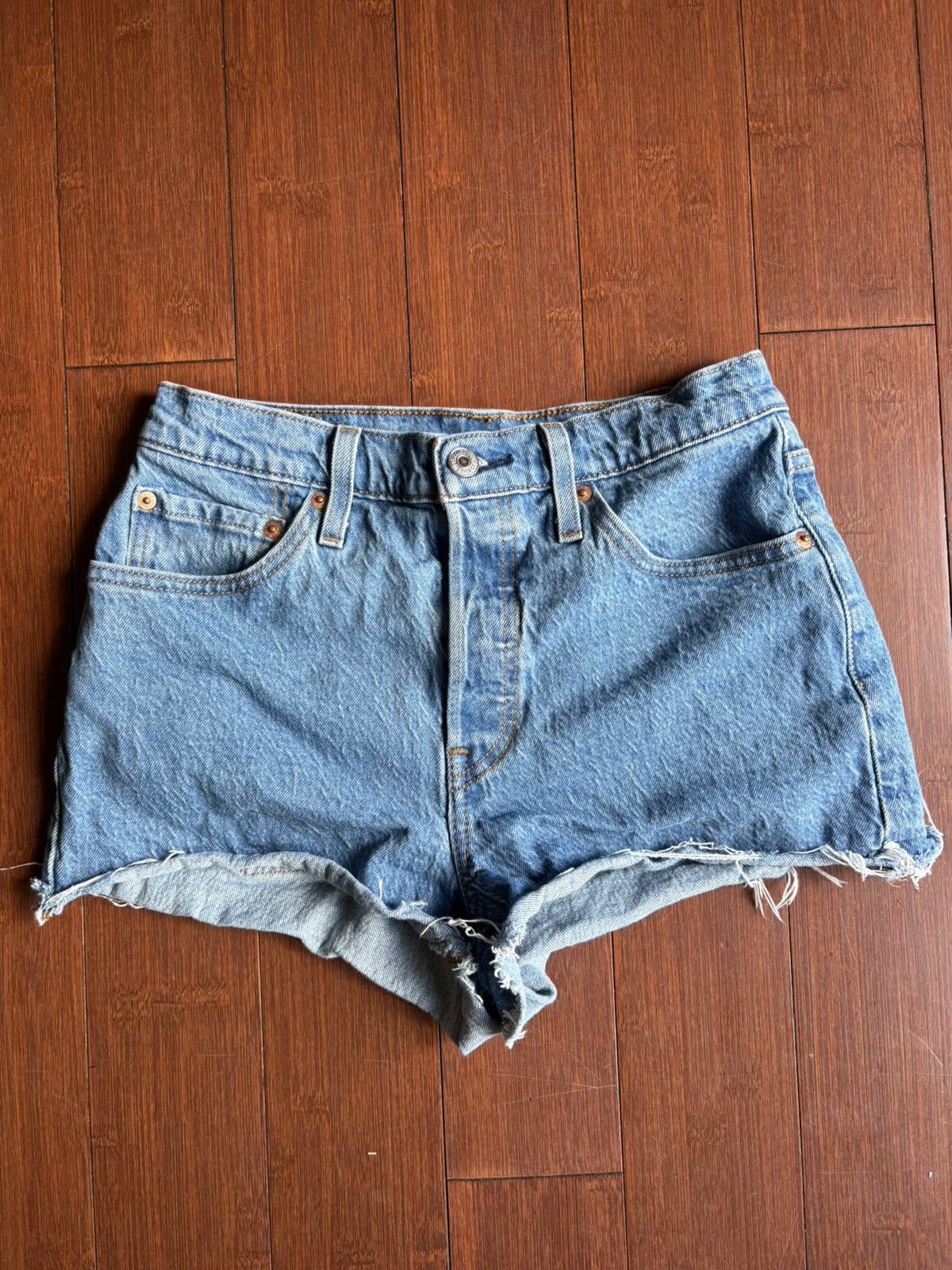 Levi's Vintage Levi Woman’s denim shorts Size 28" / US 6 / IT 42 - 2 Thumbnail