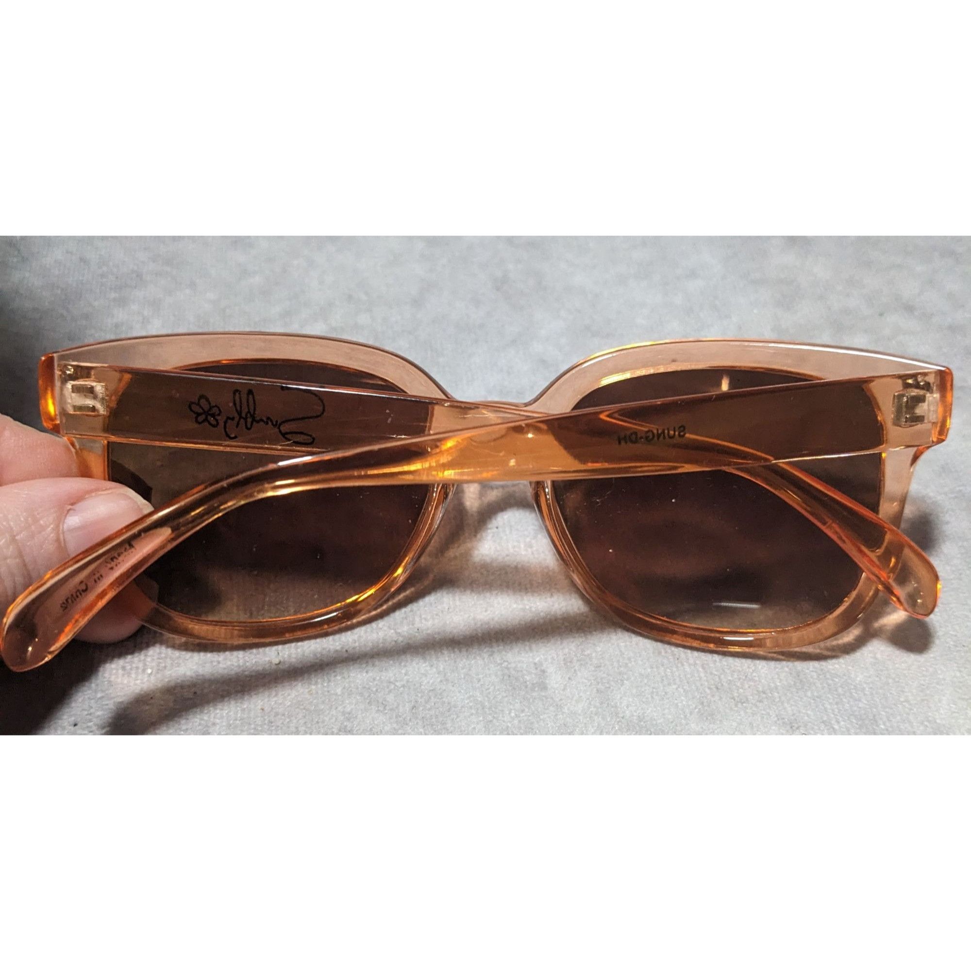 Other Chunky Retro Translucent Peach Sunglasses Size ONE SIZE - 7 Thumbnail