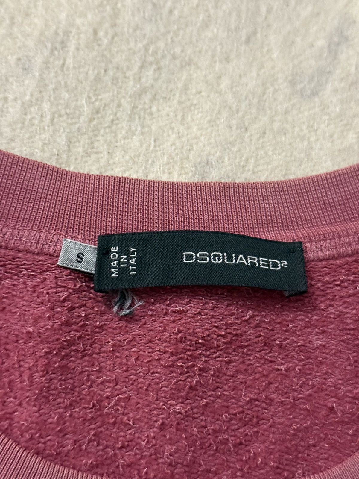 Dsquared2 $500 DSquared2 DSquared Salmon Pink Single V Crewneck Small Size US S / EU 44-46 / 1 - 8 Thumbnail