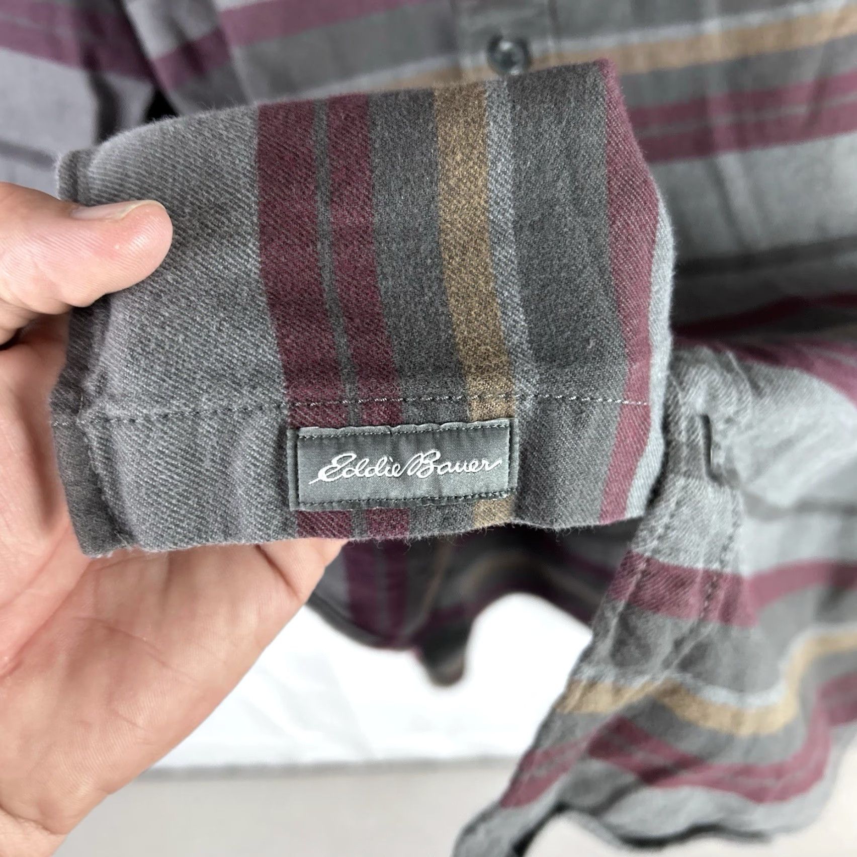 Eddie Bauer VINTAGE Eddie Bauer Long Sleeve Shirt Mens 2XL Gray Red Striped Button Down Size US XXL / EU 58 / 5 - 7 Thumbnail