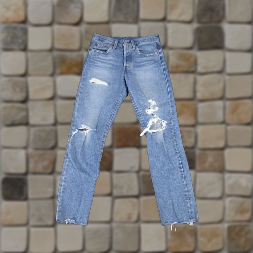 Levi's LEVI'S VINTAGE 501 Skinny Jeans Womens 25 Light Wash Blue Ripped Denim Size 42" / US 20 - 1 Thumbnail