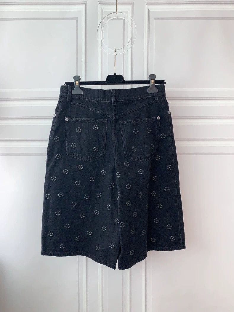 Chanel Chanel 22K black embossed jeans Size 42" / US 20 - 2 Thumbnail
