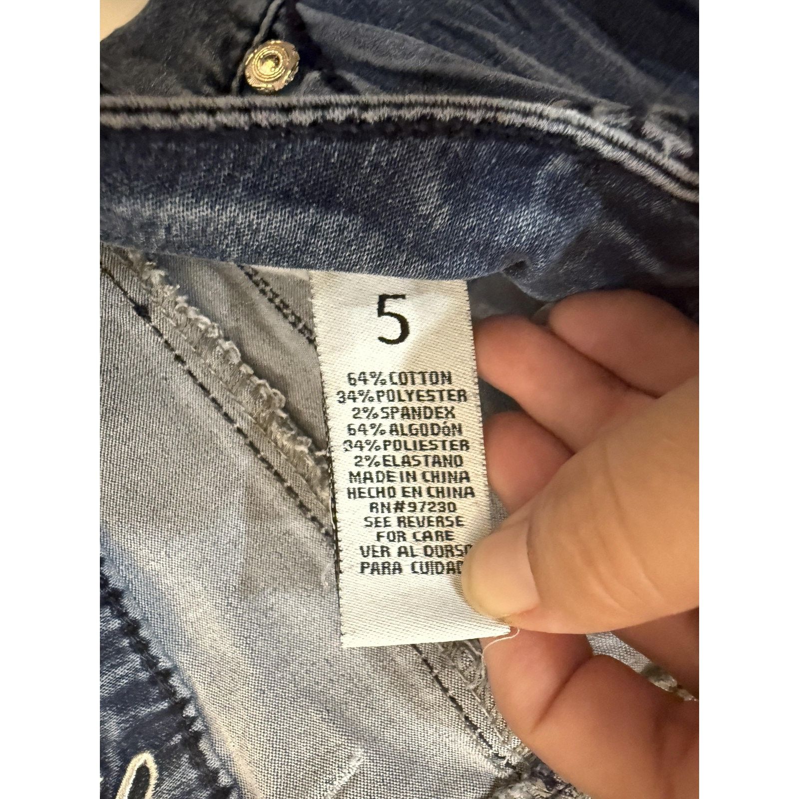 Almost Famous Almost Famous Y2K Hit Jeans 5 Blue Distressed Aztec Pockets Size 27" / US 4 / IT 40 - 7 Thumbnail