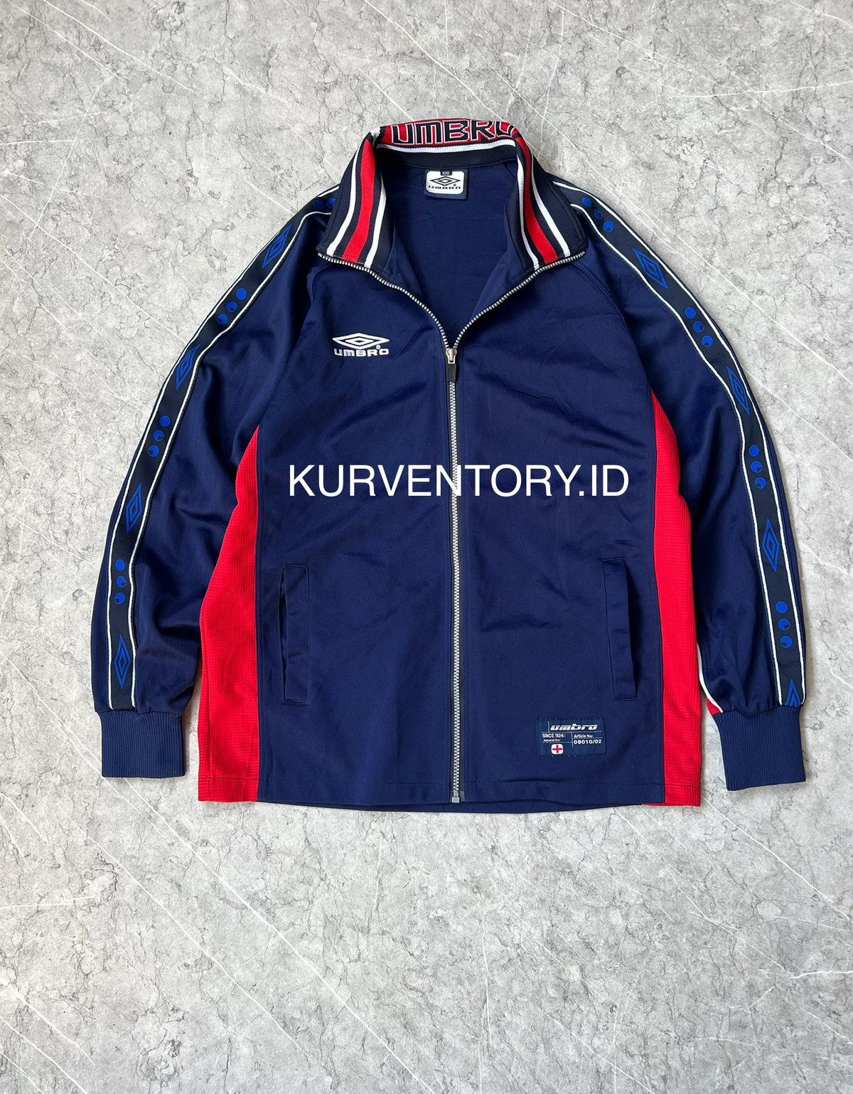 Umbro × Vintage (SOLD) Vintage Umbro England Taped Track Jacket Size US L / EU 52-54 / 3 - 1 Thumbnail