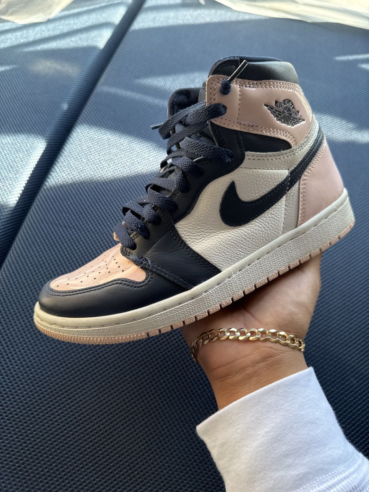 Jordan Brand Wmms Air Jordan 1 Retro High OG SE Bubble gum Size US 8 / EU 41 - 1 Thumbnail