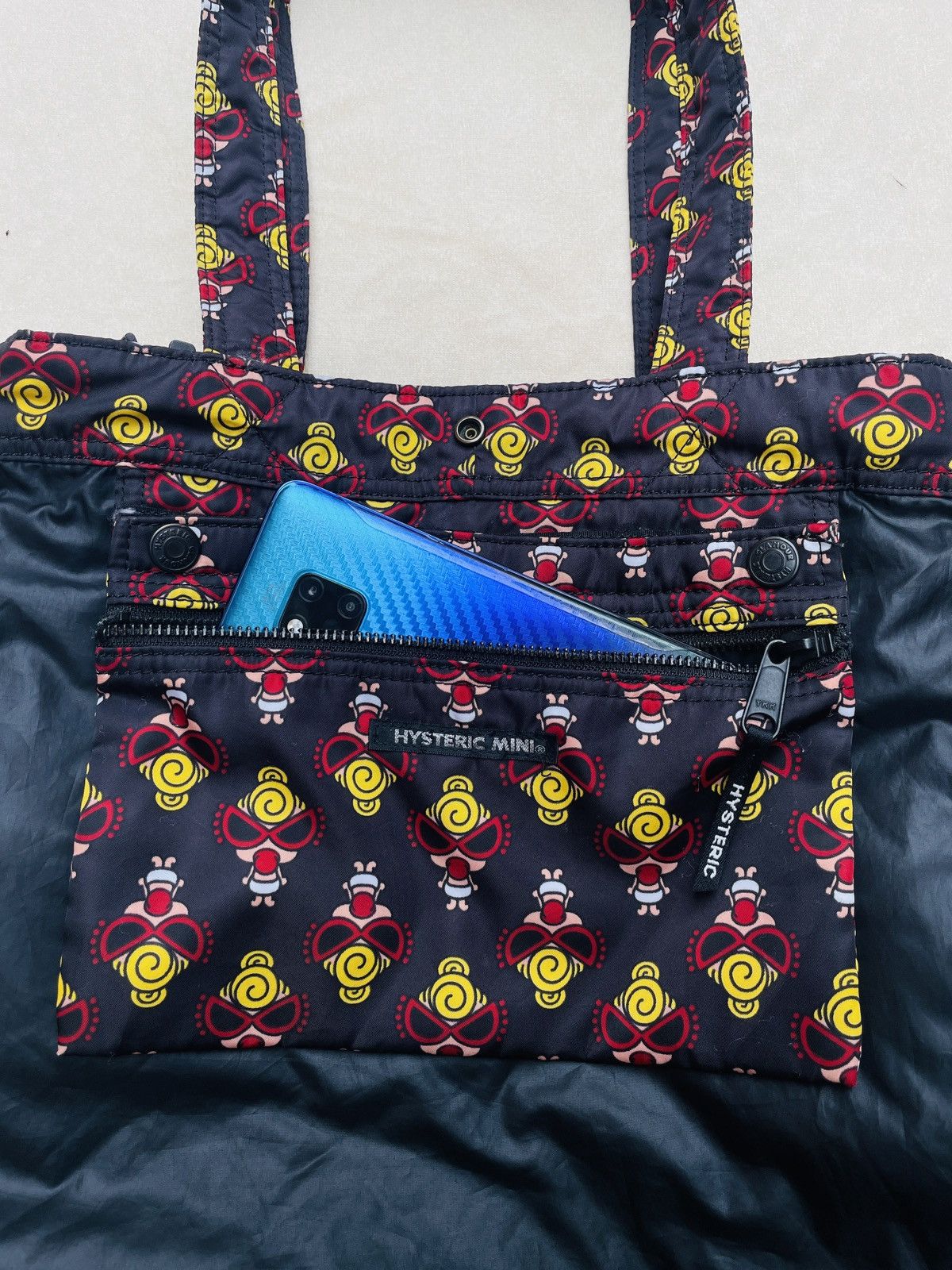 Hysteric Glamour HYSTERIC GLAMOUR x HYSTERIC MINI 2 WAY BAG FULLPRINT Size ONE SIZE - 9 Thumbnail
