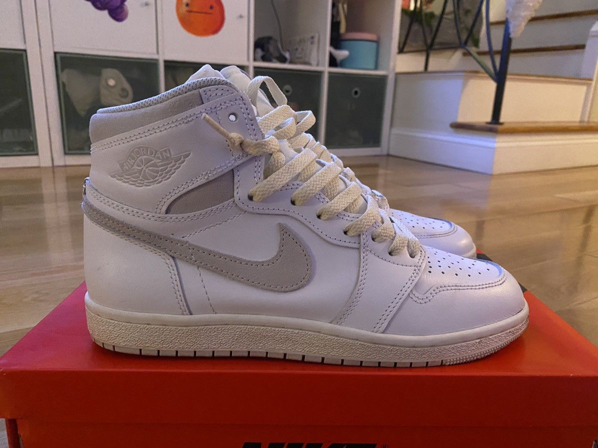 Jordan Brand × Nike Jordan 1 Hi Neutral Grey Size US 8.5 / EU 41-42 - 2 Thumbnail