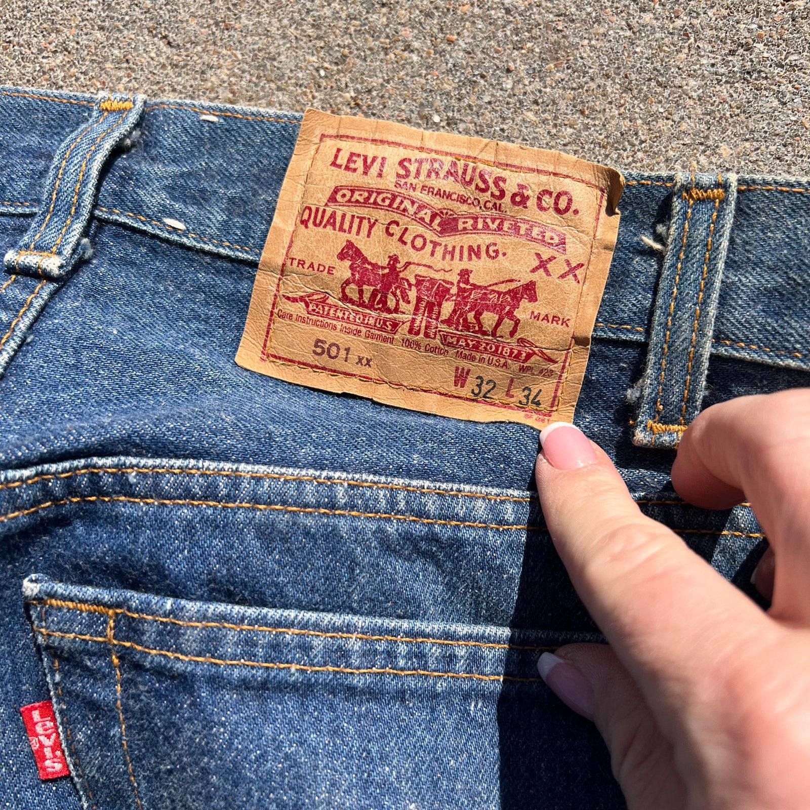 Levi's 80s Levi’s 501XX jean button fly original fit straight 32x34 Size US 32 / EU 48 - 4 Thumbnail