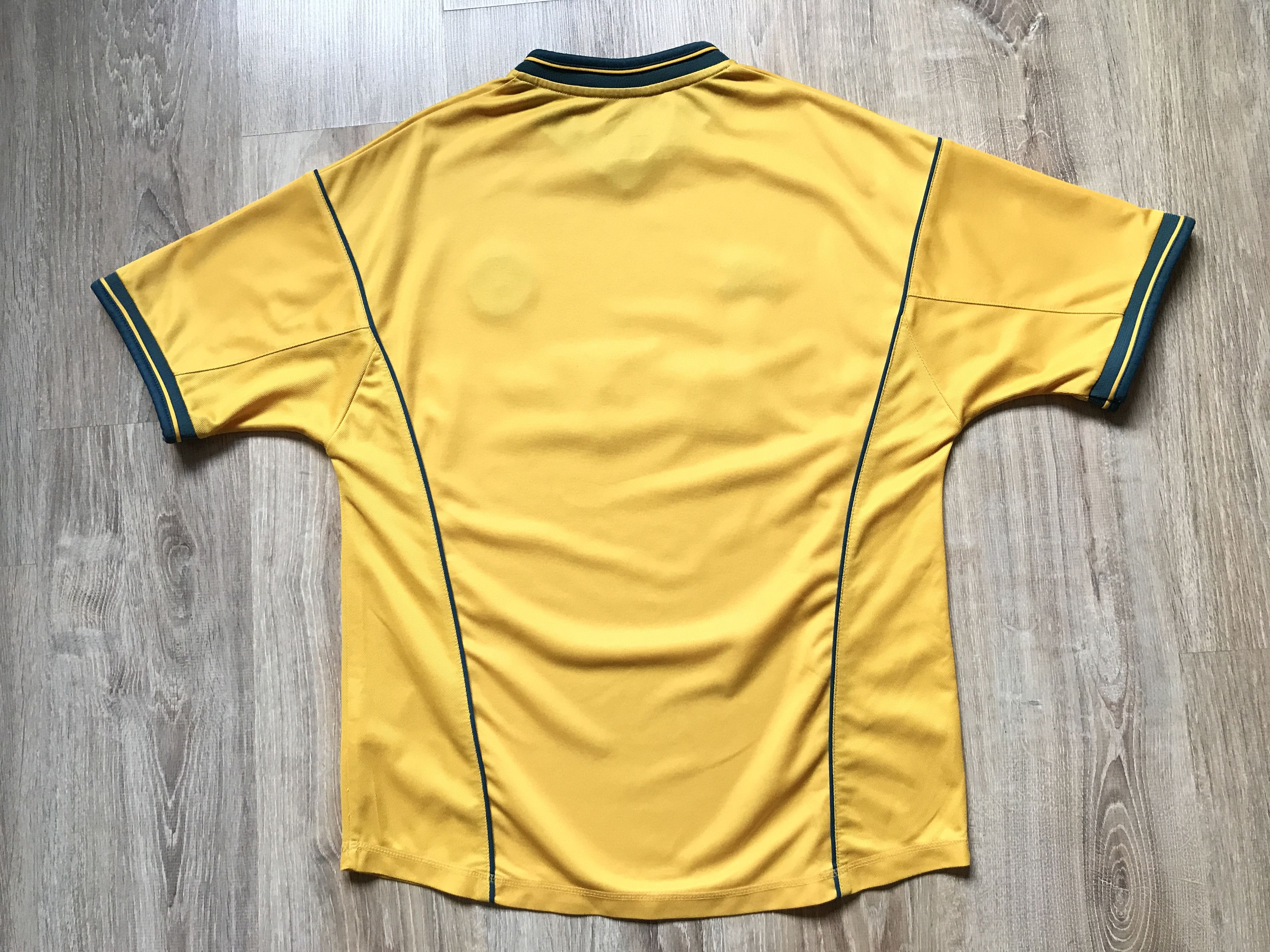 Umbro × Vintage Vintage Umbro Celtic Football Jersey 2000-2002 Size US M / EU 48-50 / 2 - 2 Thumbnail