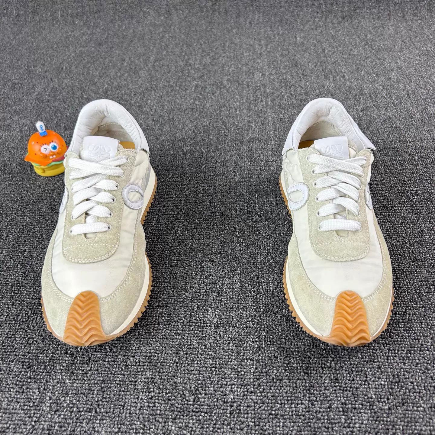 Louis Vuitton LOEWE Gray Goya Sneaker 38 Size US 7.5 / IT 37.5 - 2 Thumbnail